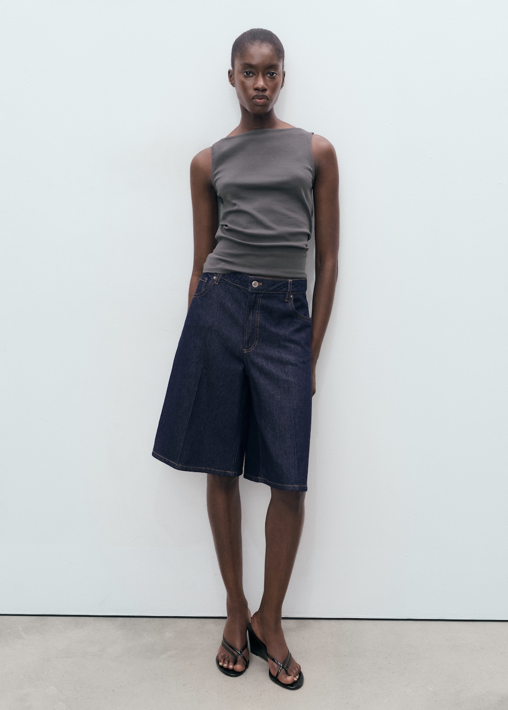 Boat-neck strapless top