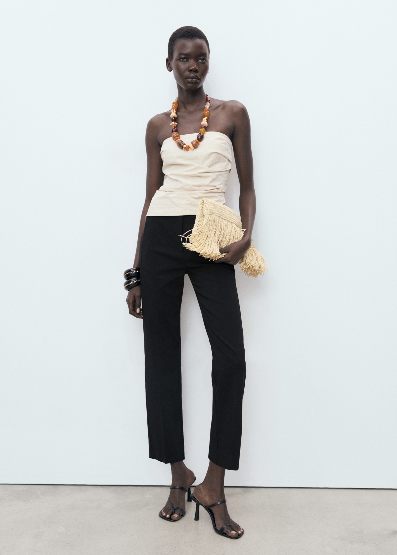 Straight-cut crop trousers - General plane