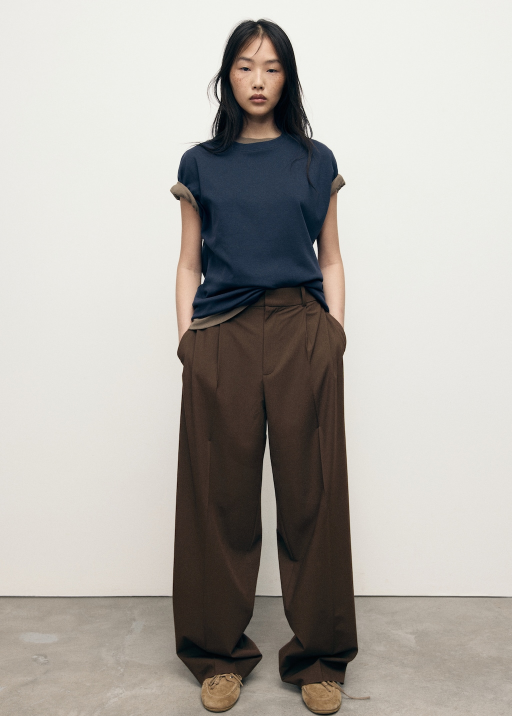 Low-rise wide-leg pants
