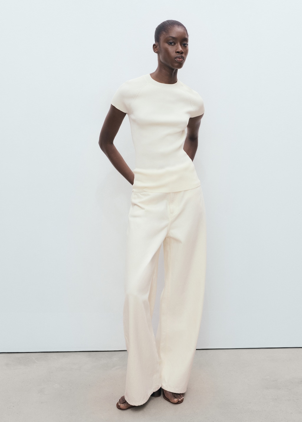 Ribbed-knit short-sleeved sweater