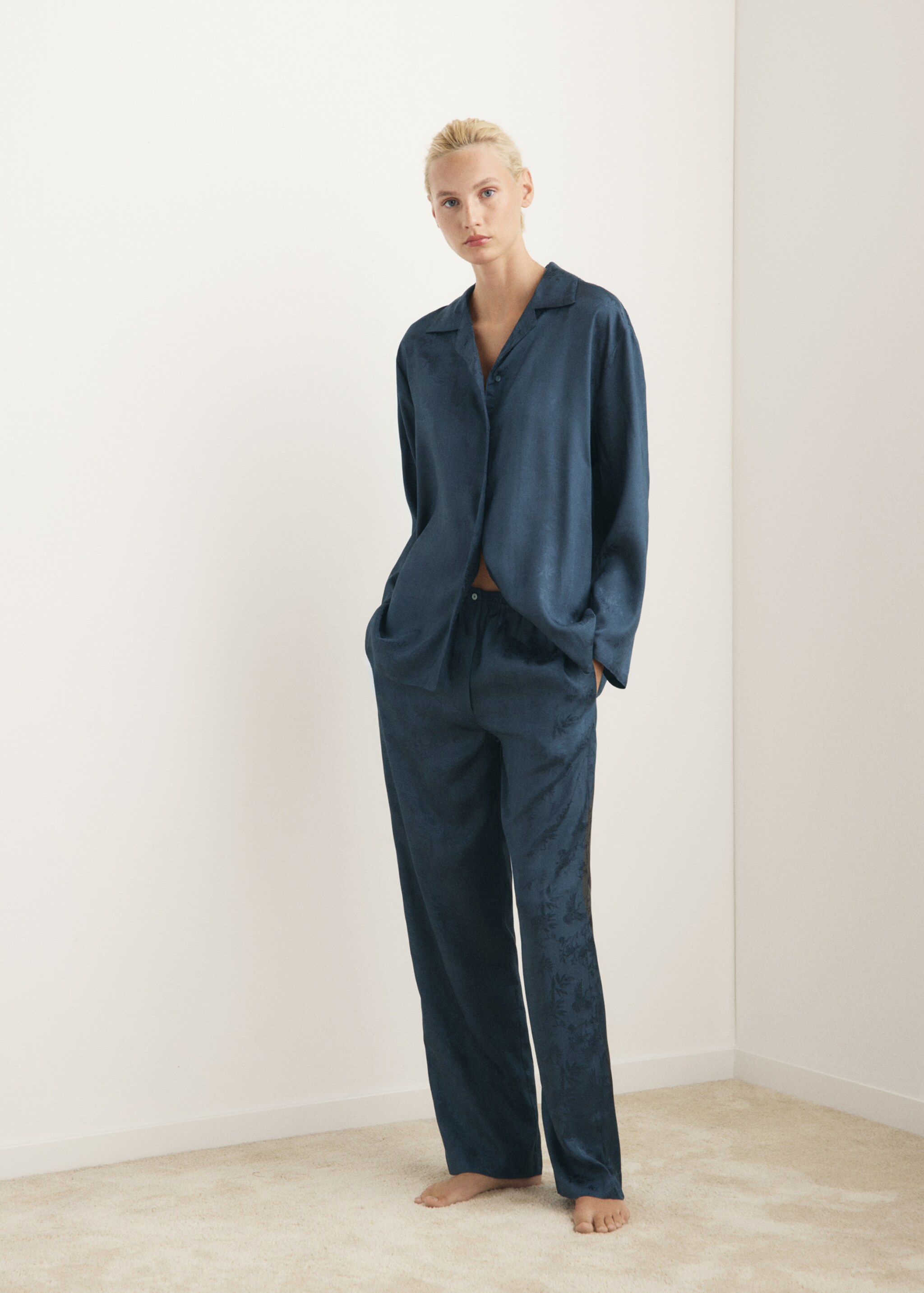 Camisa pijama jacquard satén - Plano general, Azul noche. Ref: 17094106-00.