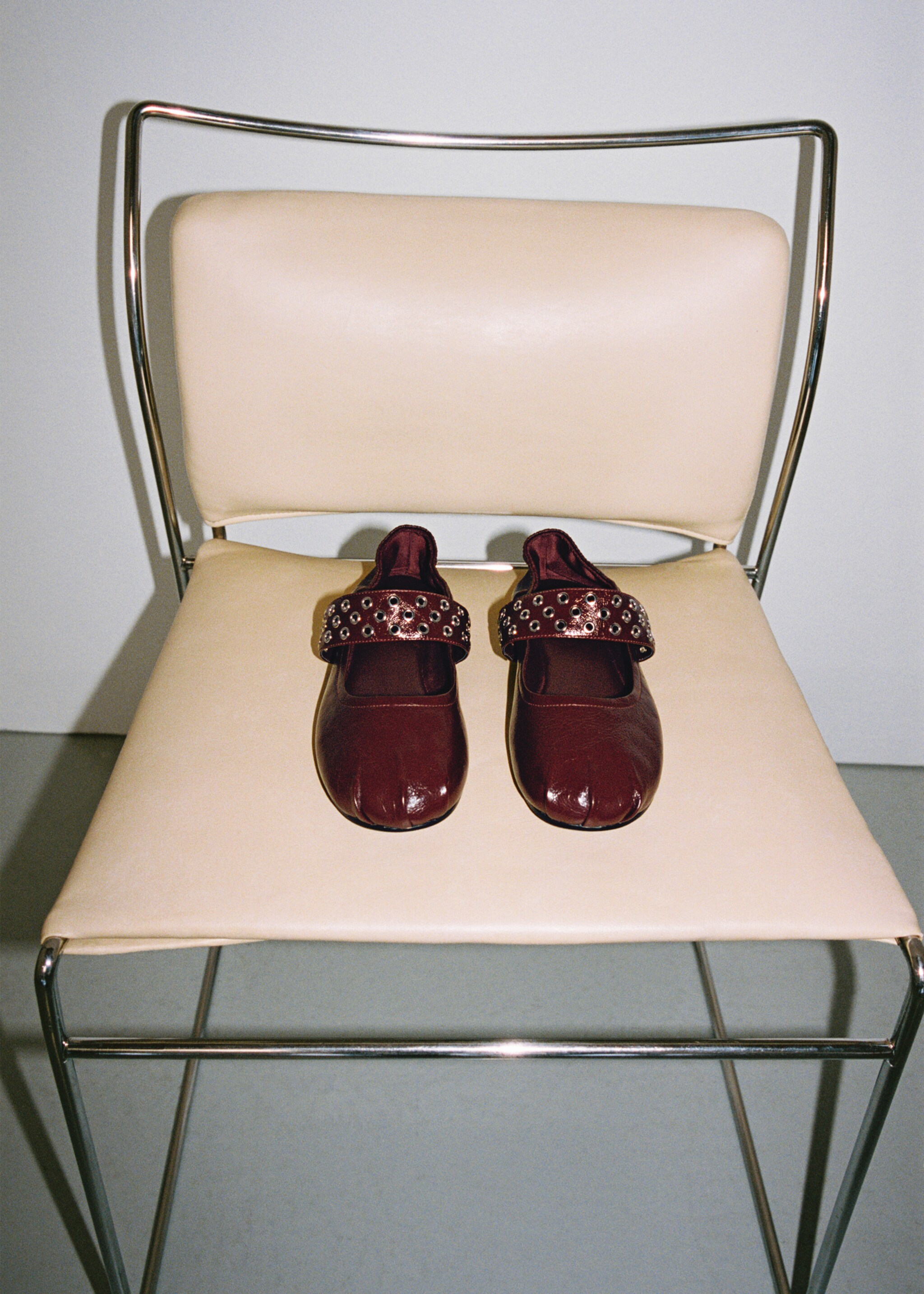 Leather ballet flats with eyelets - General plane, Burgundy. Ref: 17094114-00.