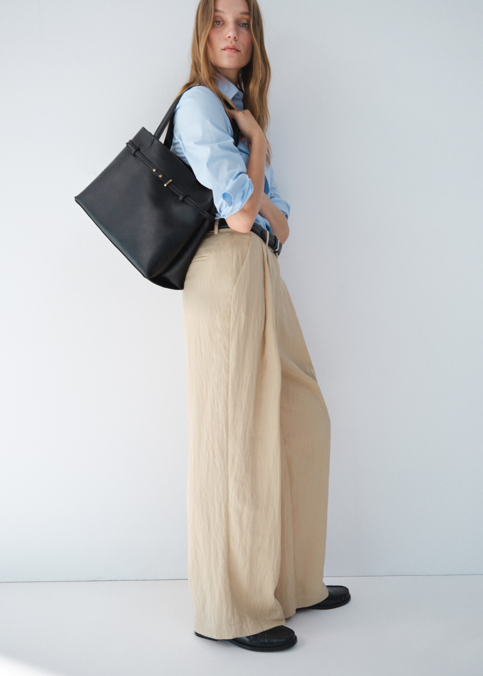 Shopper bag with charm - General plane, Black. Ref: 17094116-00.