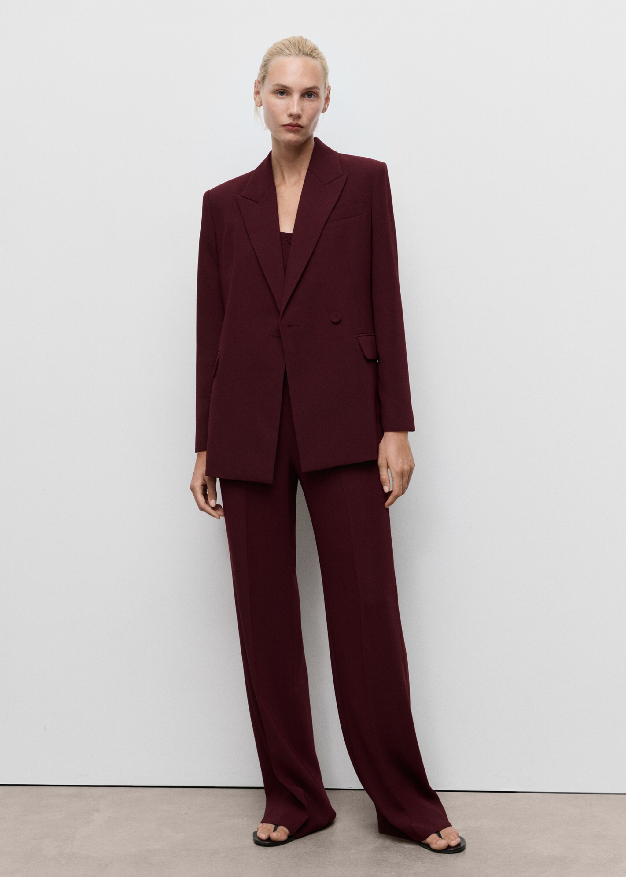 Blazer de fato assertoado - Plano geral