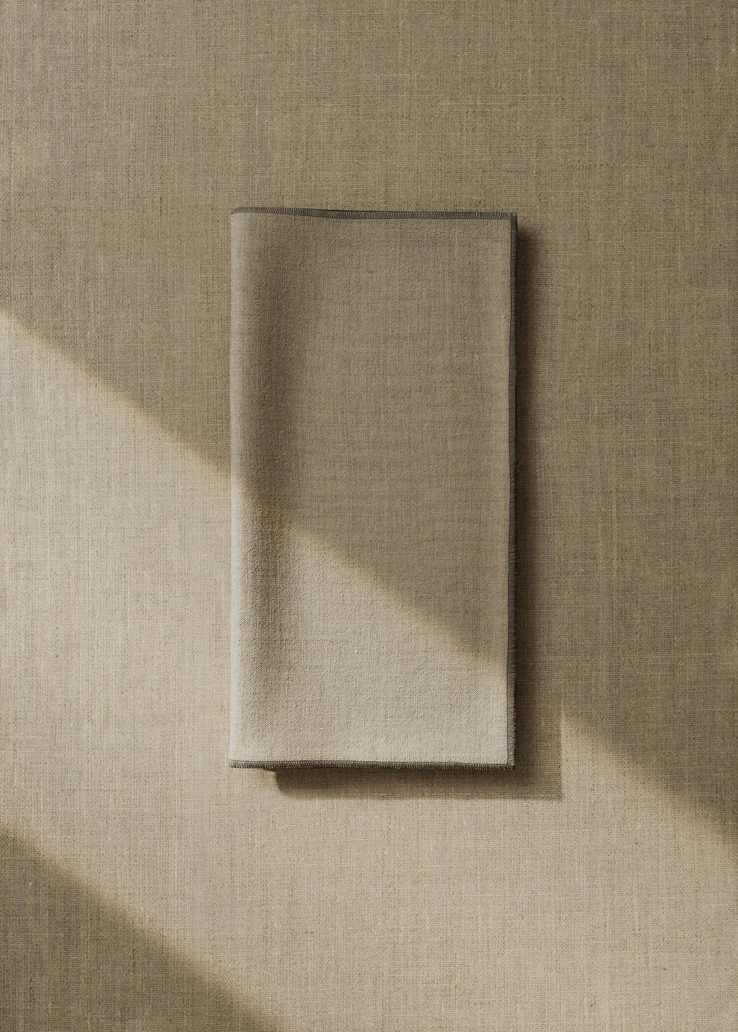 Tovalló lli overlock contrast - Pla general