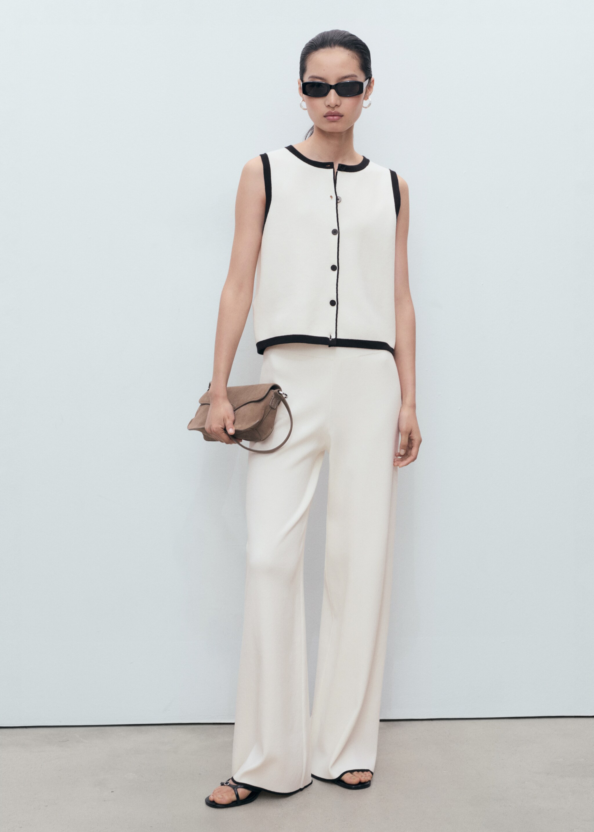 Pantaloni din tricot cu contrast la tiv - Plan general