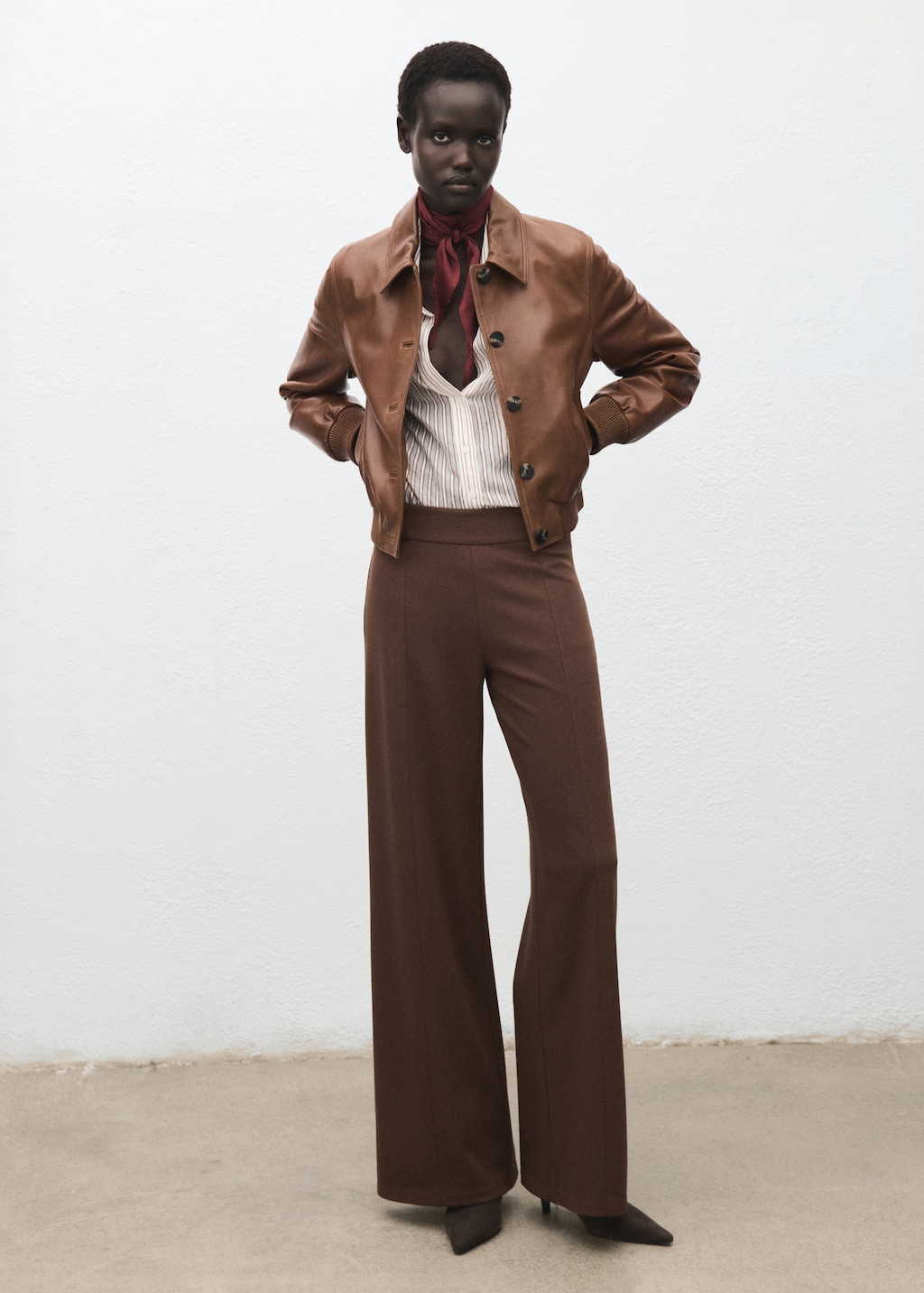 High-waisted wide-leg pants with belt loops