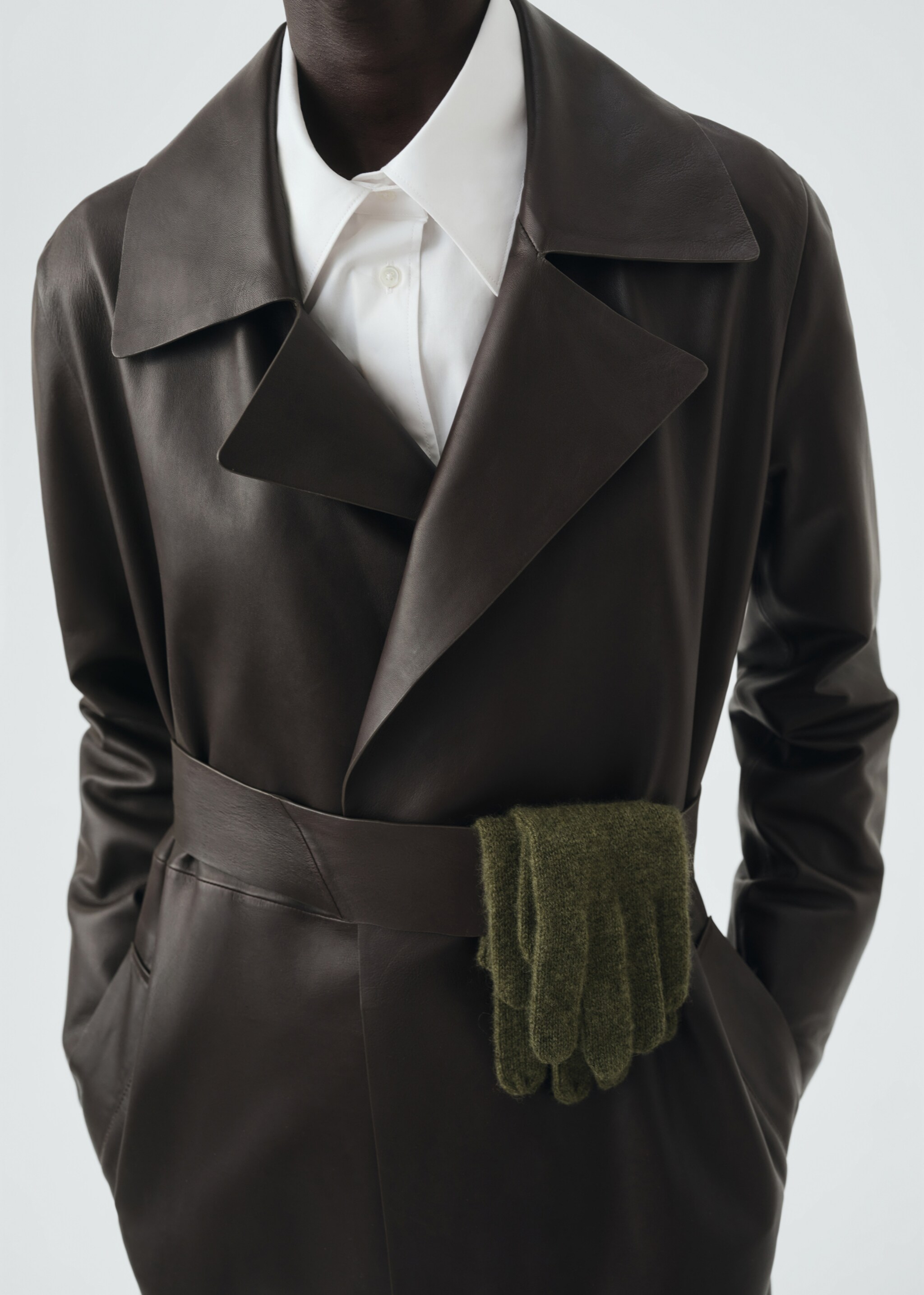 100% Cashmere gloves - General plane, Medium Green. Ref: 17095975-00.