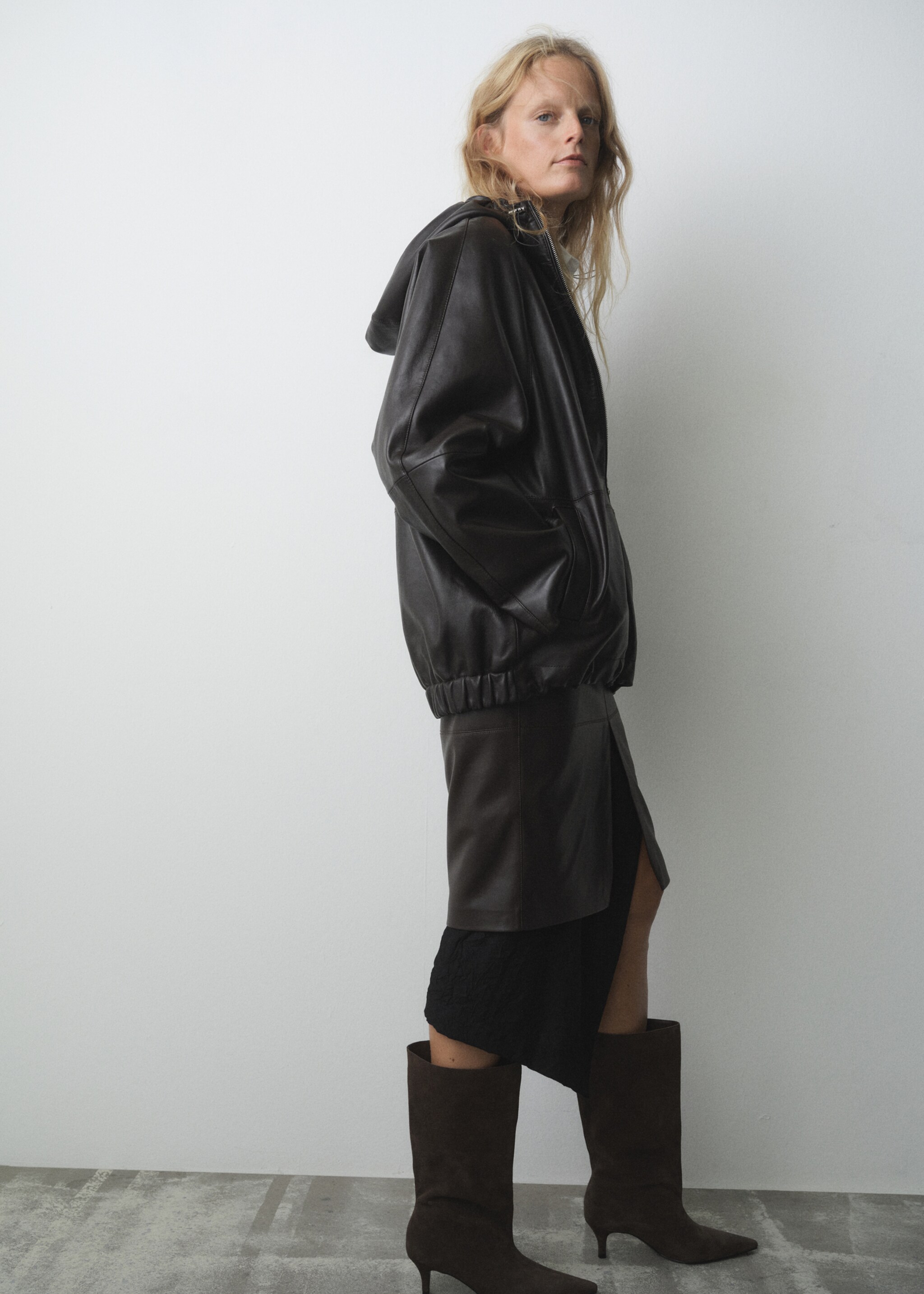 Suede ankle boot with kitten heel - General plane, Chocolate. Ref: 17096341-00.