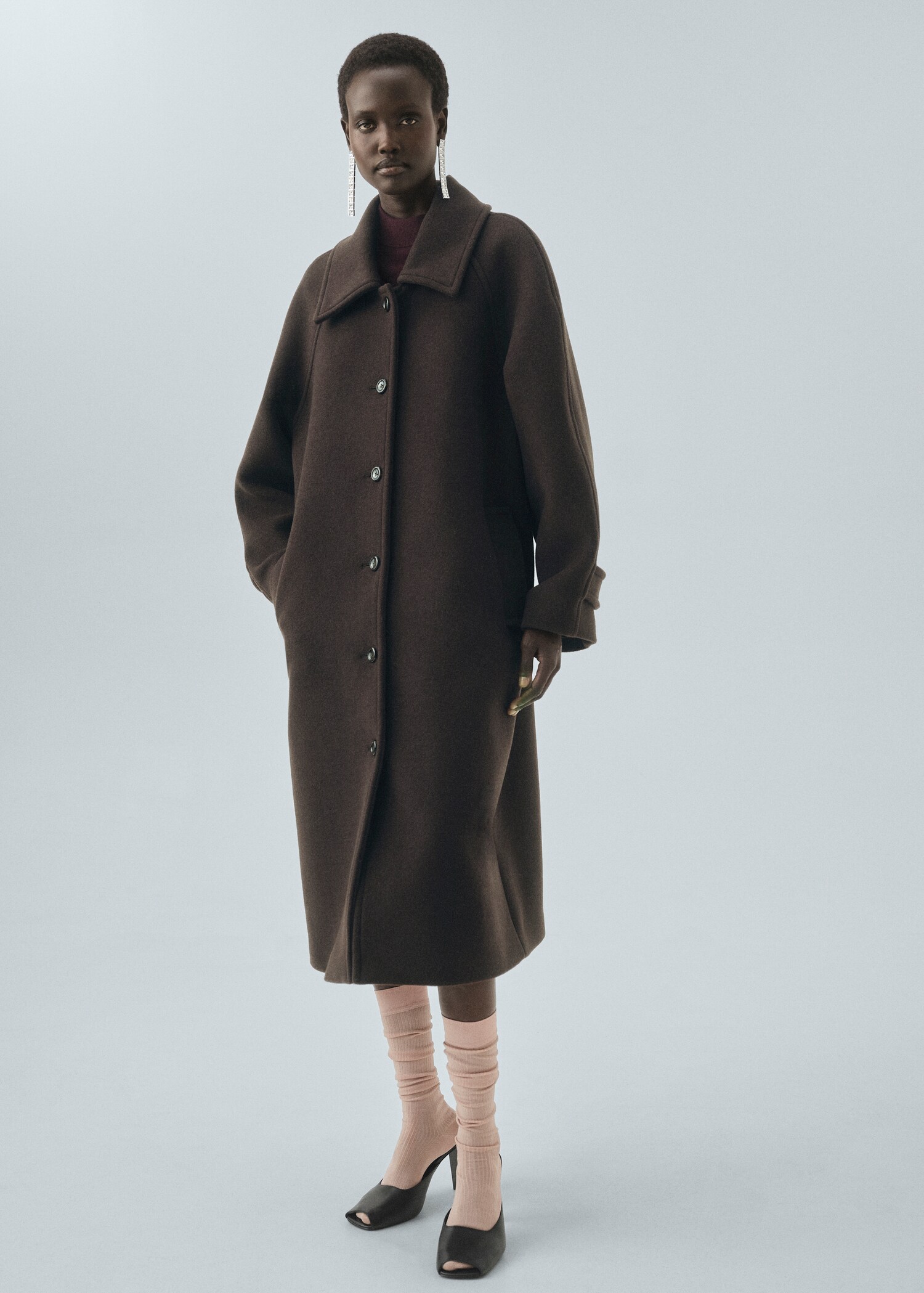 Buttoned wool coat - General plane