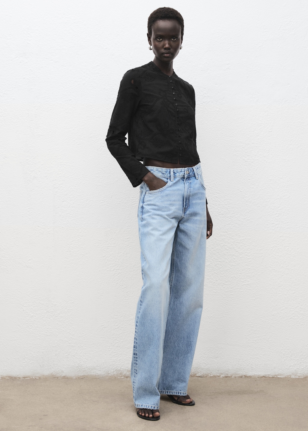 Embroidered blouse with buttons