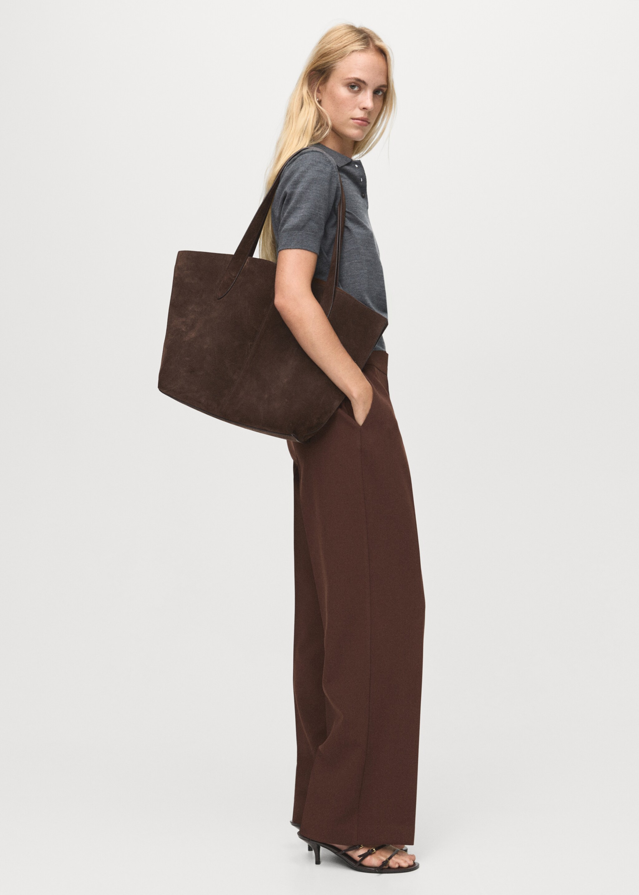High-waist straight trousers - General plane, Chocolate. Ref: 17096743-00.