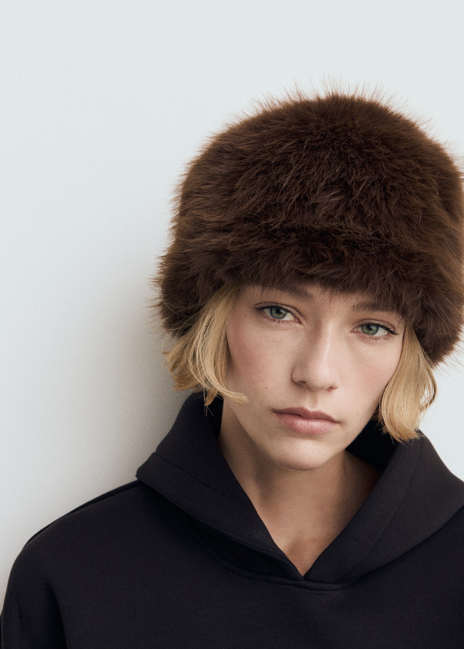Fur-effect hat - General plane