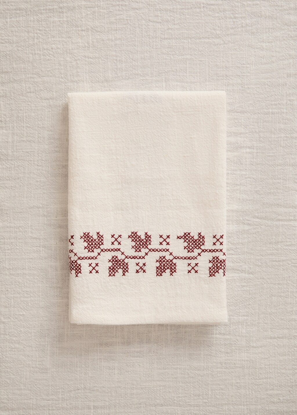 Ramie cotton tablecloth napkins with embroidered details