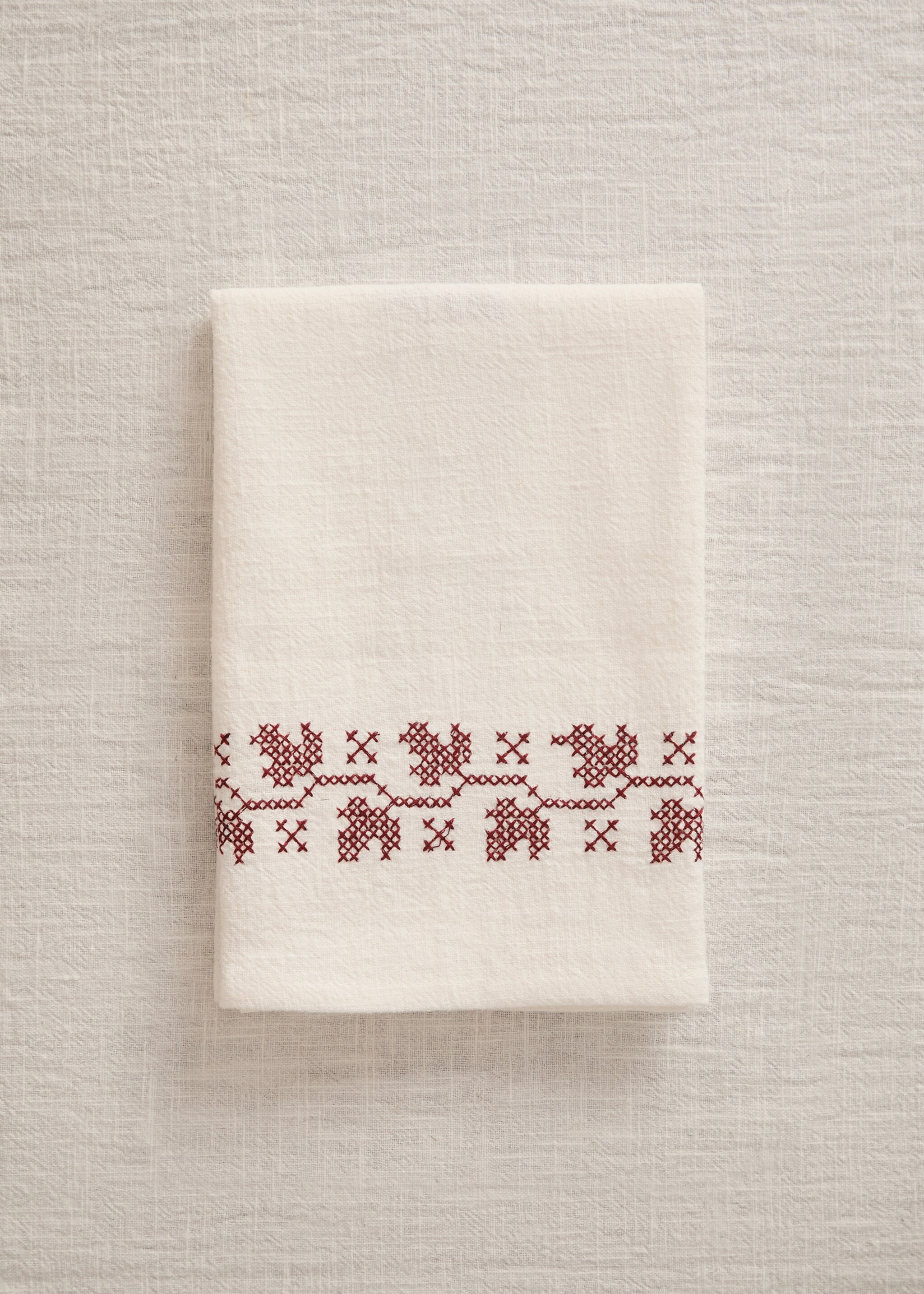 Ramie cotton tablecloth napkins with embroidered details - General plane, White. Ref: 17097792-00.