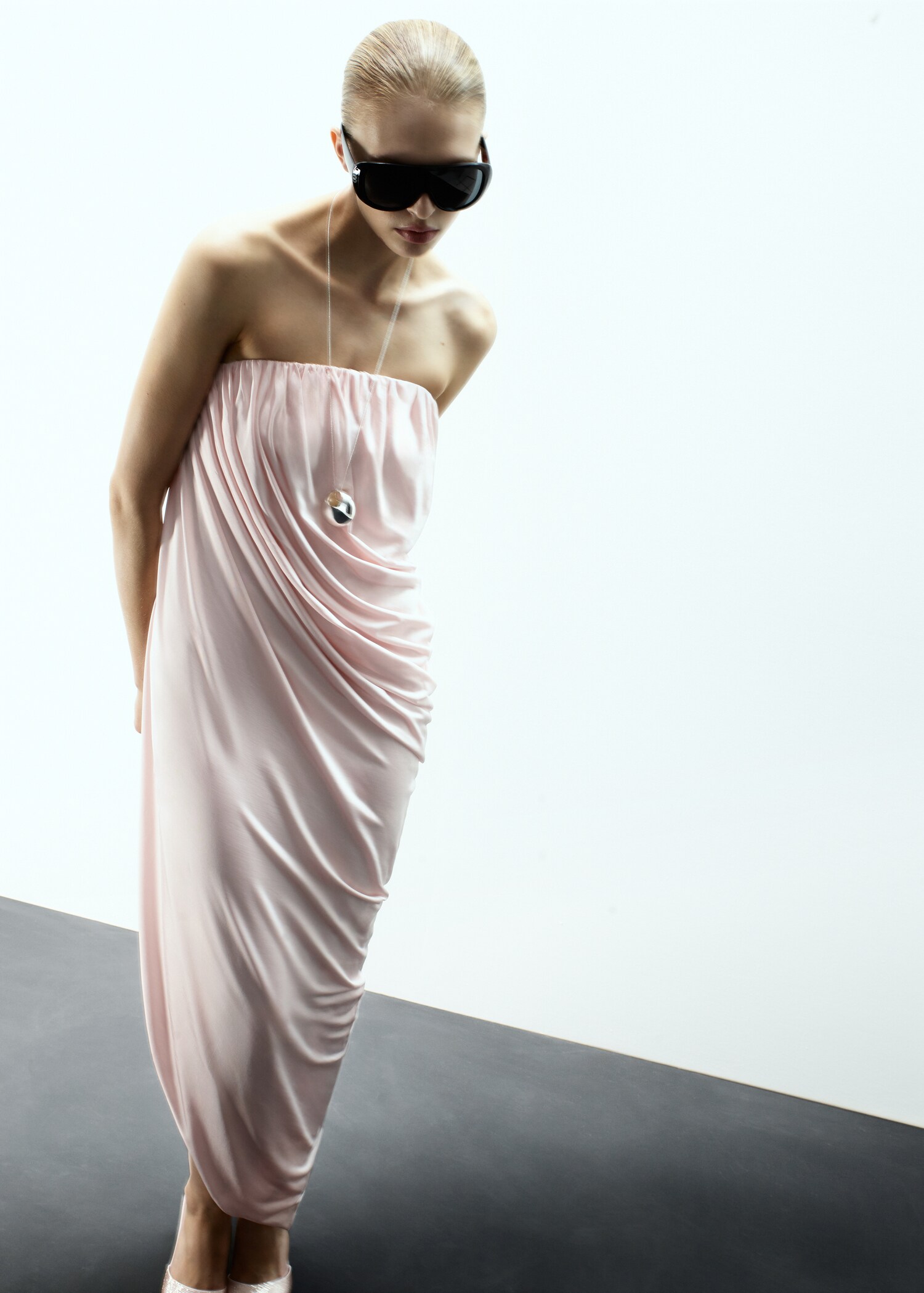 Draped asymmetrical bandeau dress - General plane