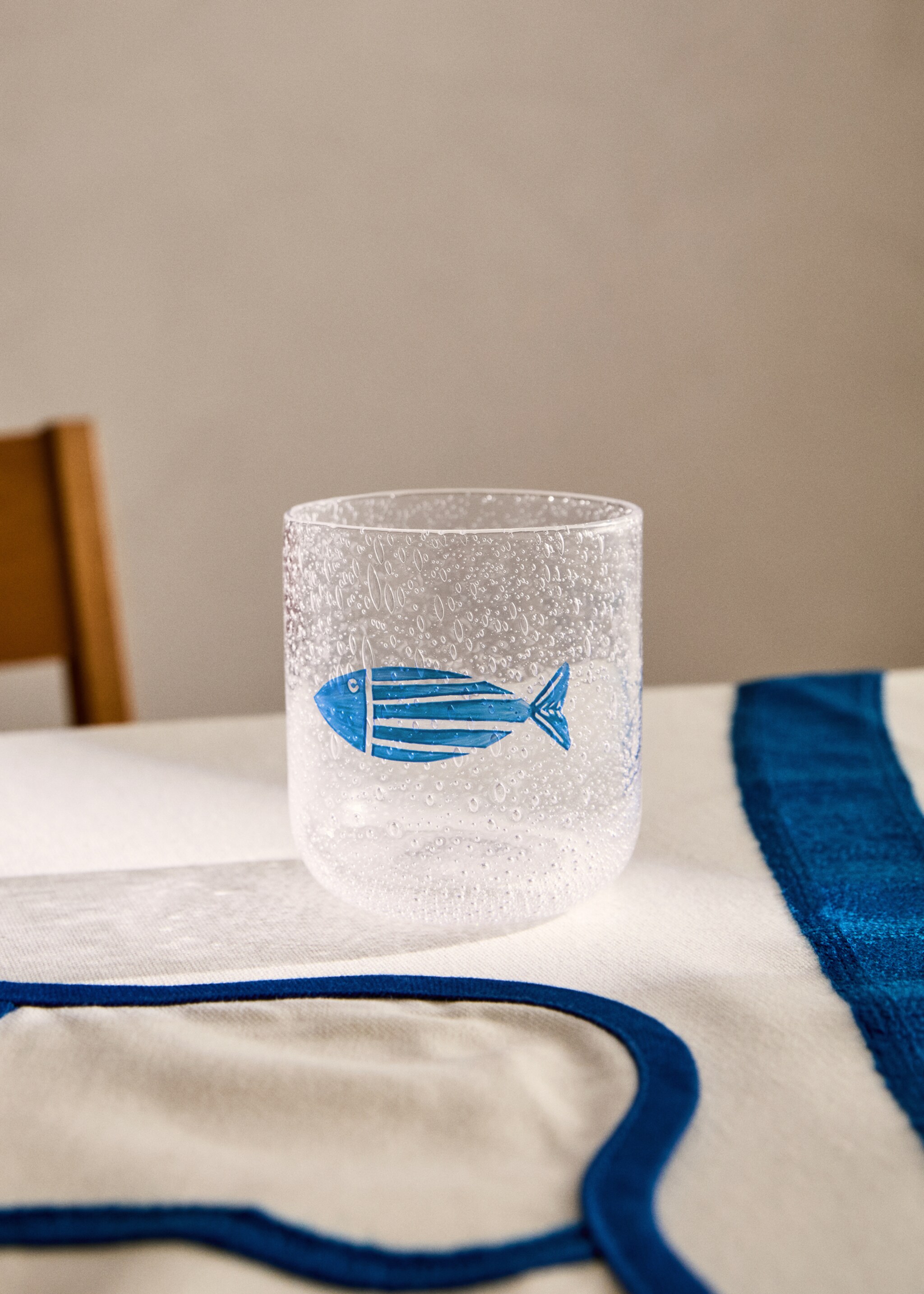 Vaso vidrio burbujas pez - Plano general, Gris hielo. Ref: 17150390-00.