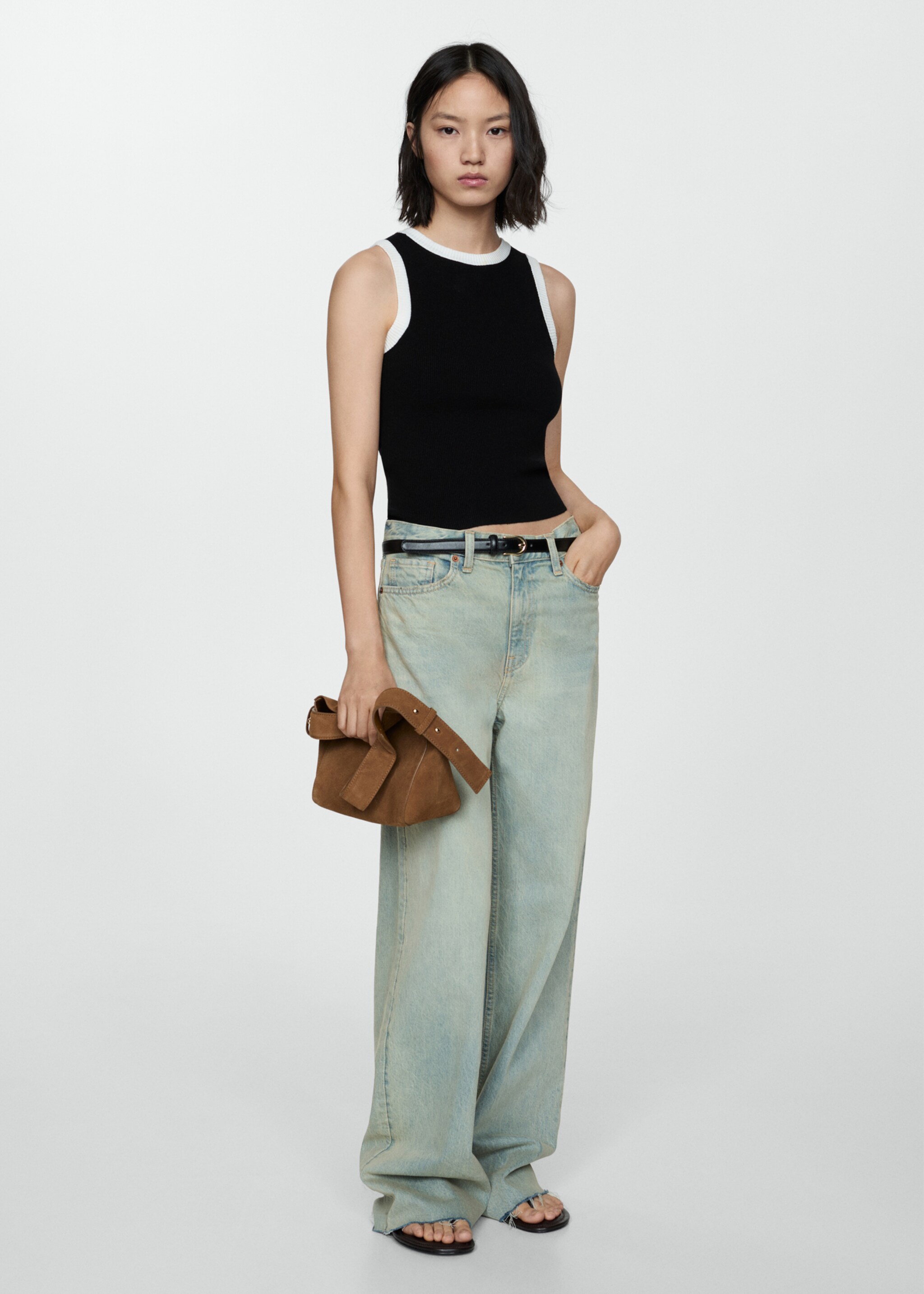 Knitted top with contrasting piping - General plane