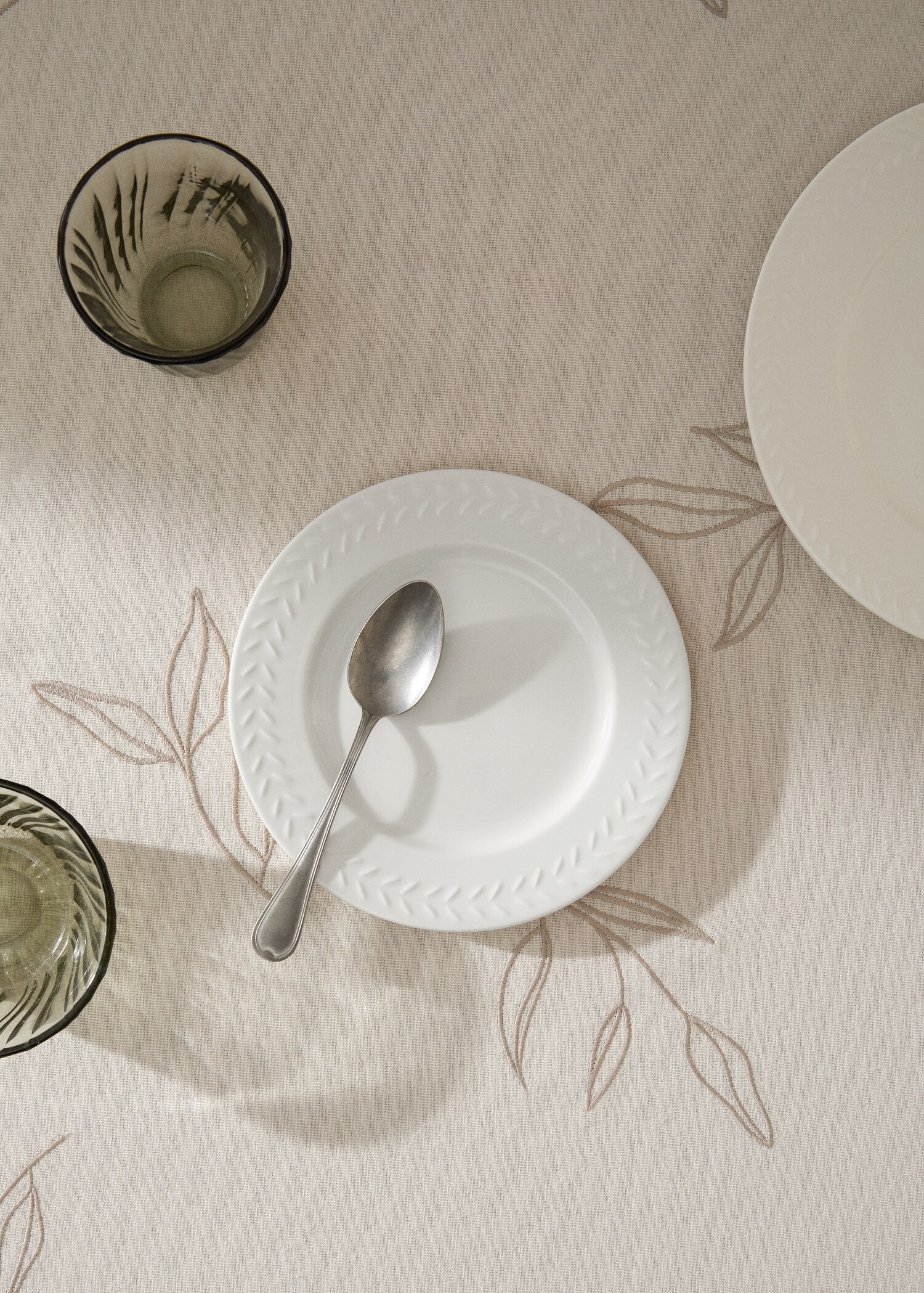 Stoneware dessert plate - General plane