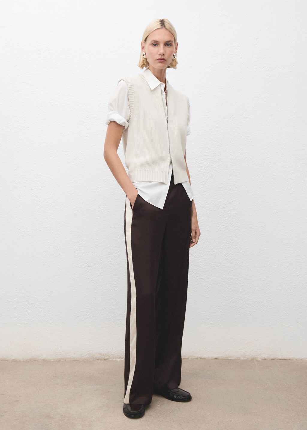 Knitted vest with zip - image 2
