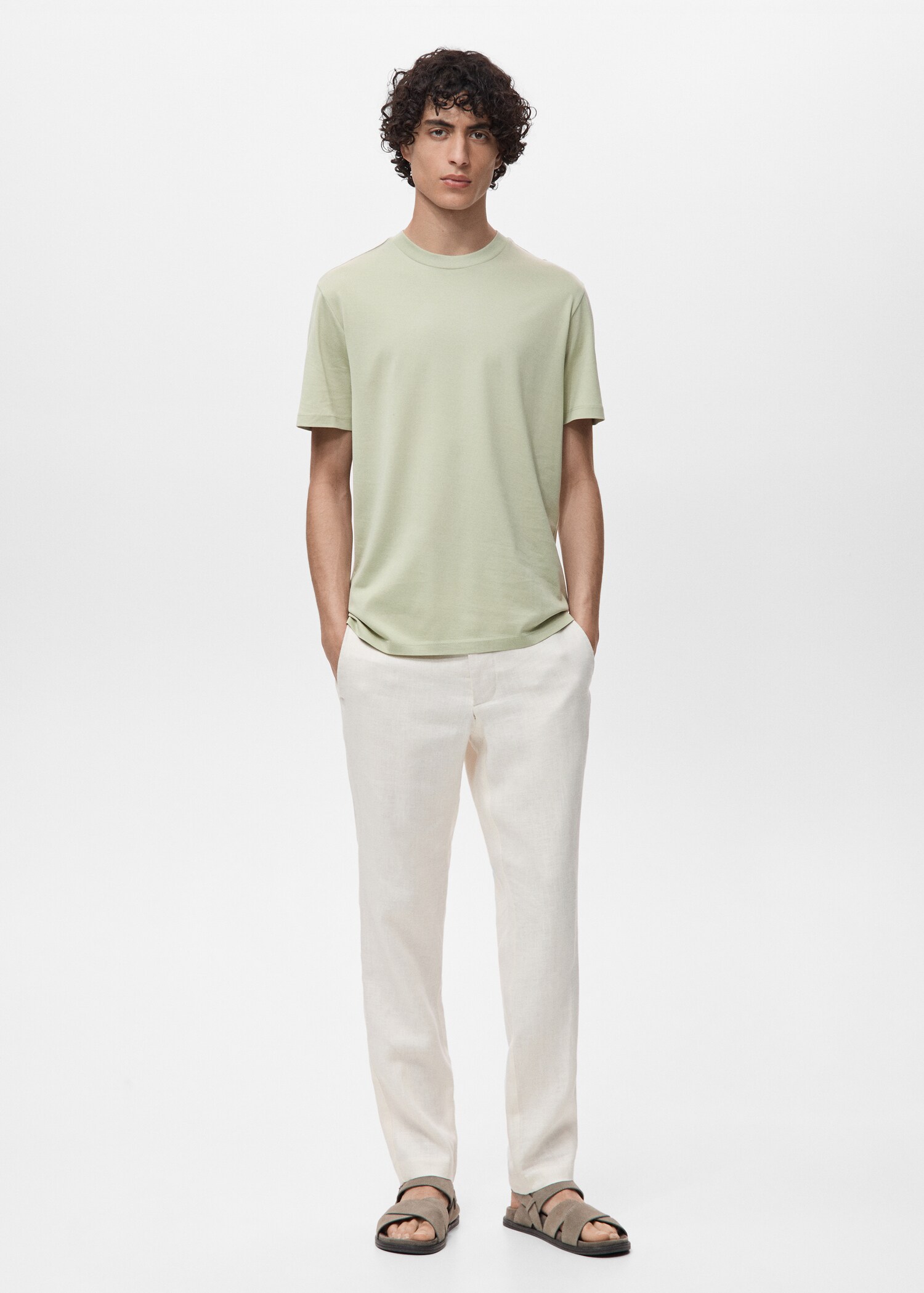 Slim-Fit-T-Shirt aus 100 % Baumwolle - Allgemeine Ansicht