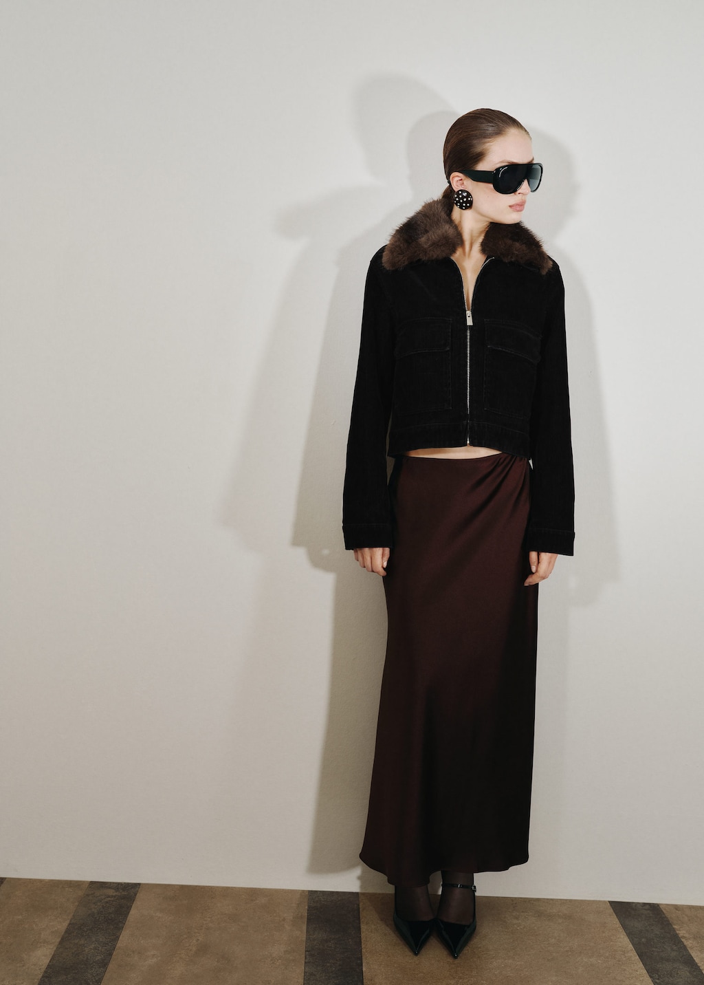 Mango Veste En Velours Côtelé Avec Col En Fausse Fourrure Noir - Femme - Xl - In Black