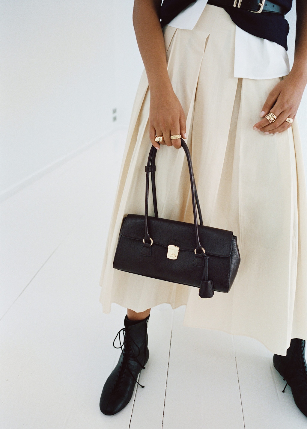 Mango City Shoulder Bag With Flap Black