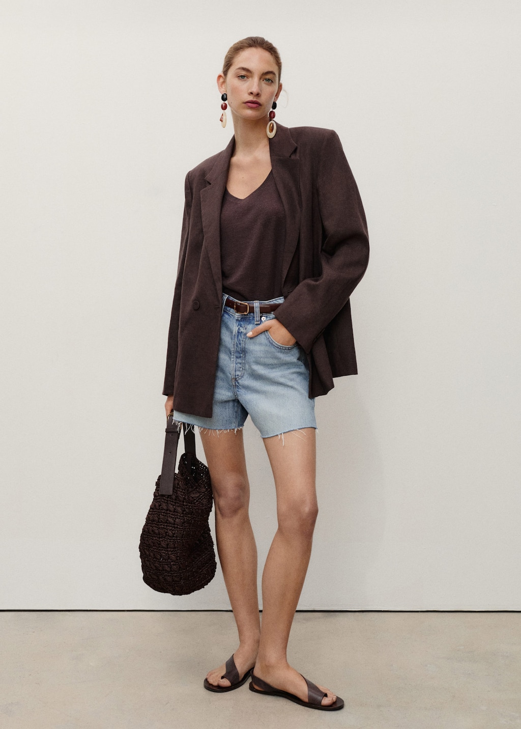 MANGO - Denim shorts met gerafelde broekspijpen middenblauw