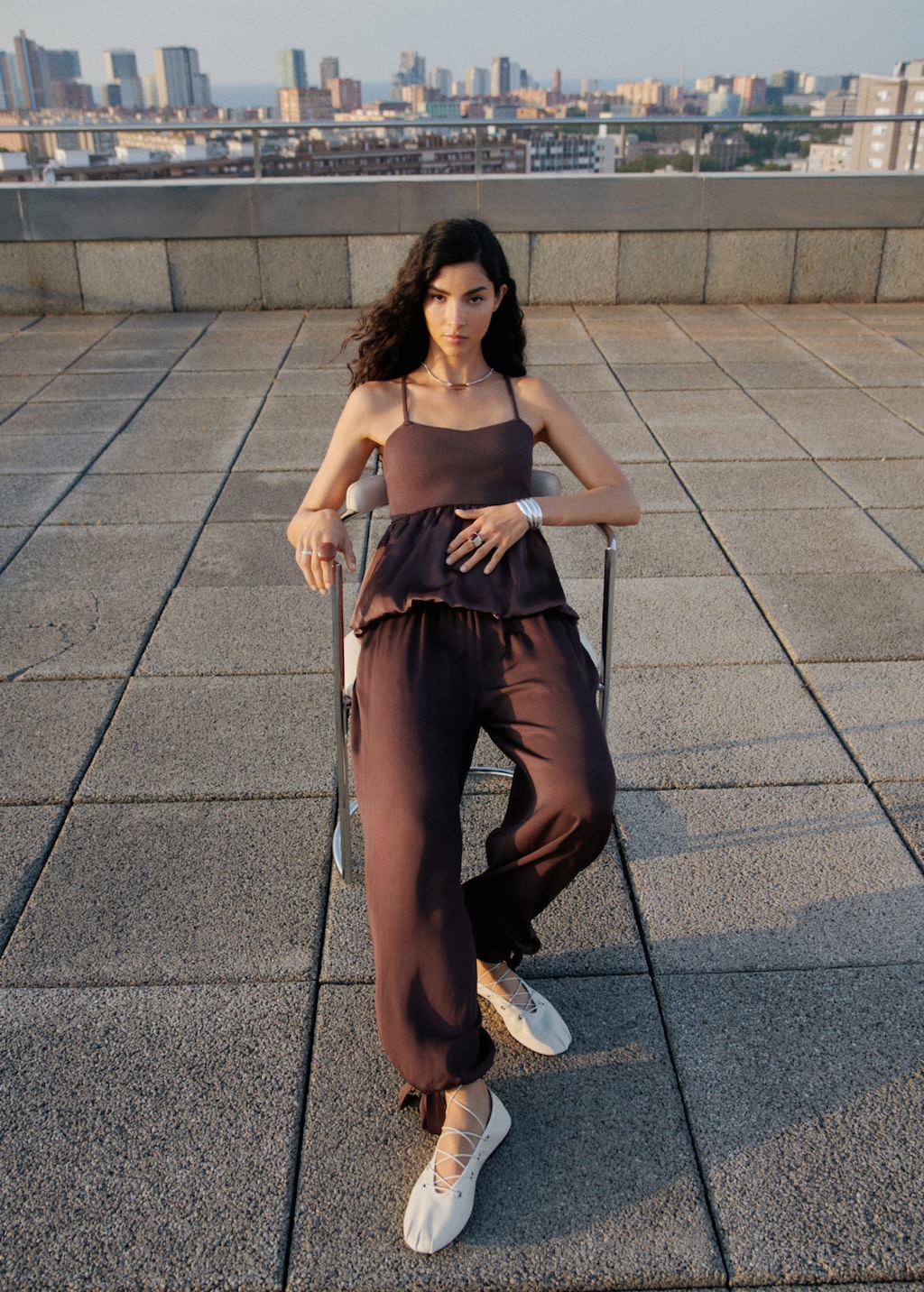 Combined fabric top with crossed back brown - Woman - L - MANGO