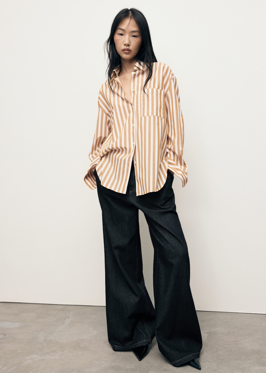 Oversize striped shirt off white - Woman - 8 - MANGO