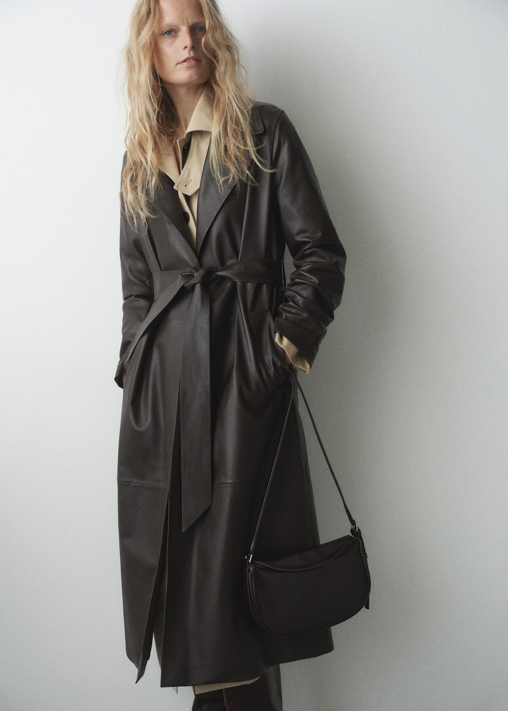 Mango Oval Crossbody Bag With Pebbled Effect Chocolate In Brown