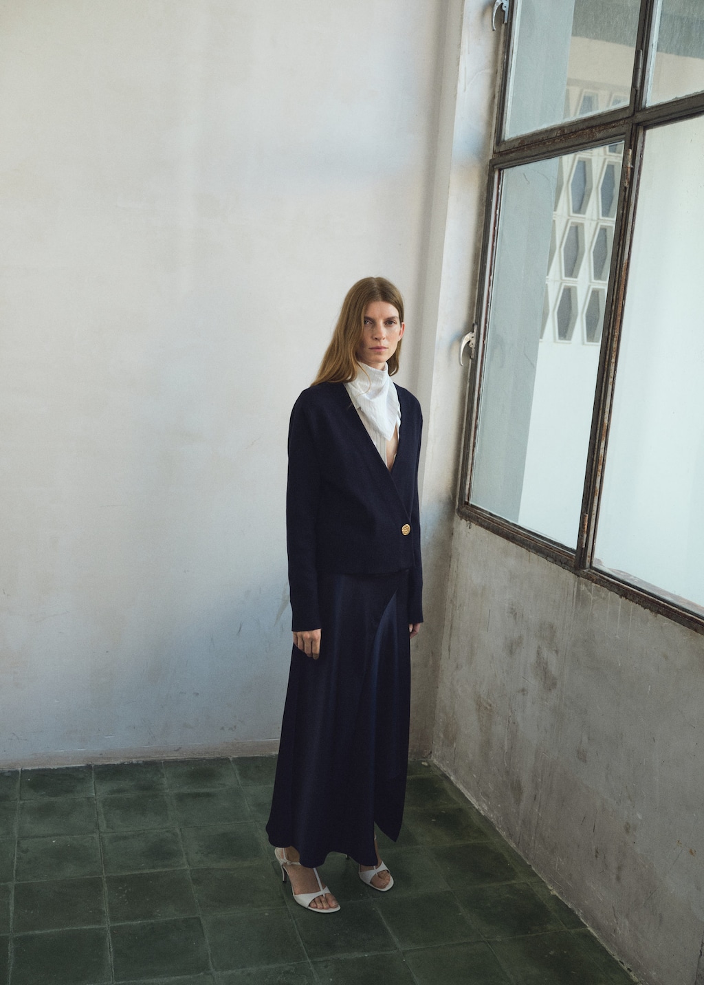 Cross-over cardigan with jewel button dark navy - Woman - L - MANGO