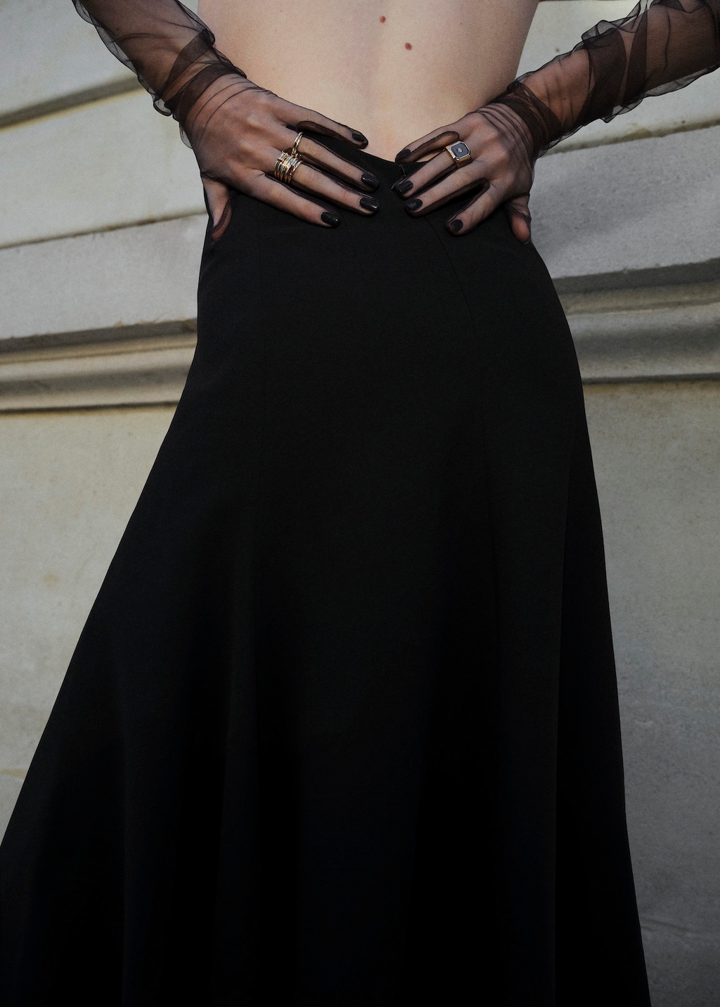 Mango Long Semi-transparent Gloves Chocolate In Brown