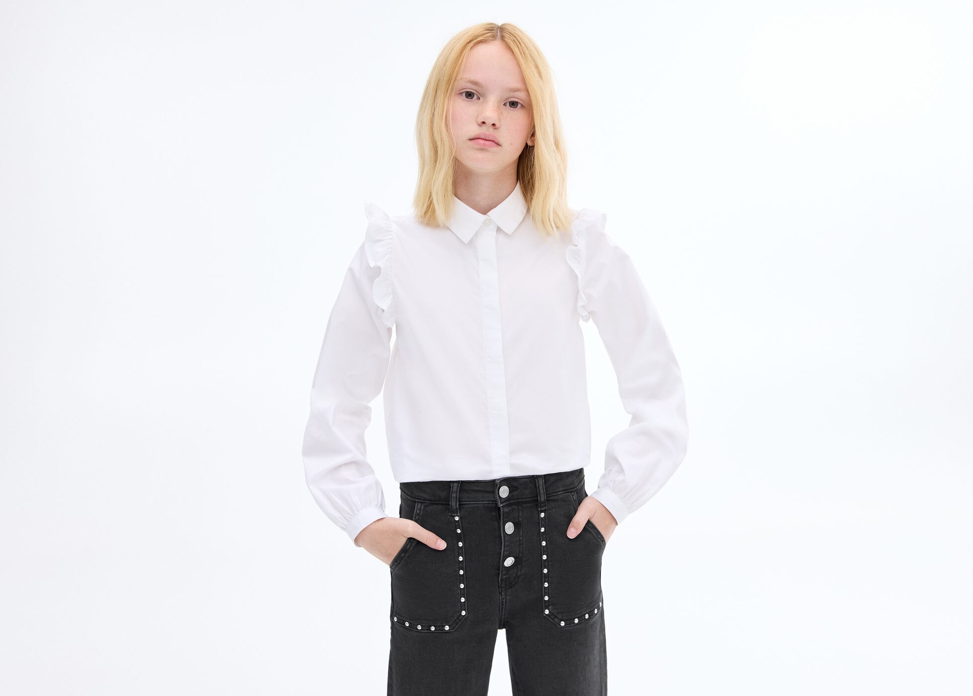 Straight-fit jeans with studs - Panoramic plane