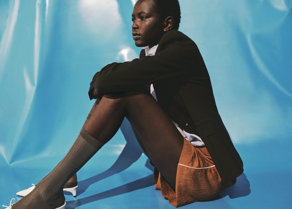 Textured shorts with contrasting trim