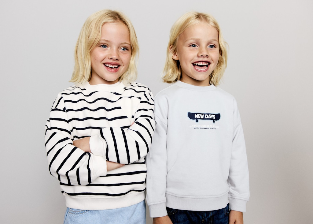 Sweatshirt with embroidered heart