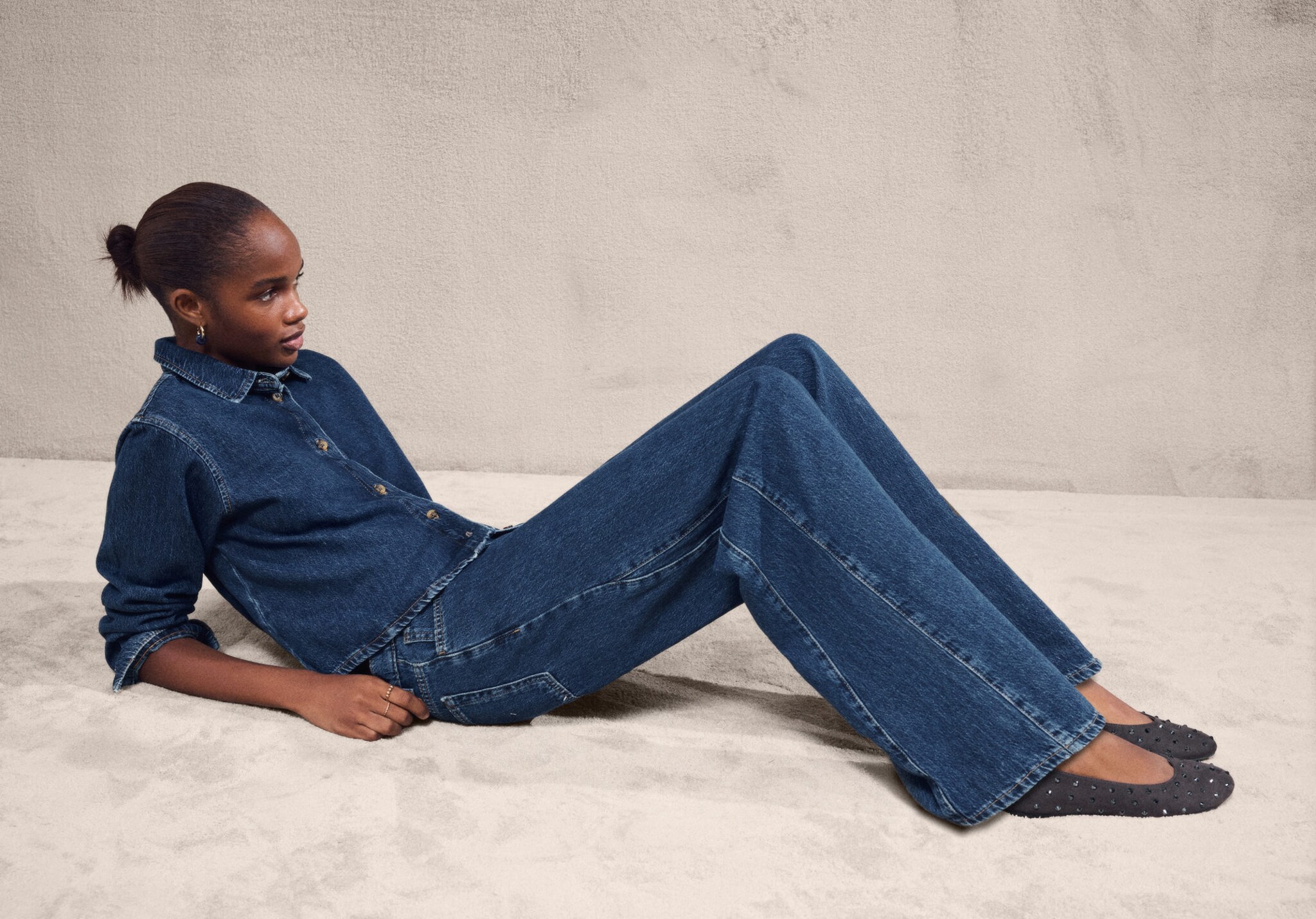 Straight-leg jeans with stitching detail - Panoramic plane