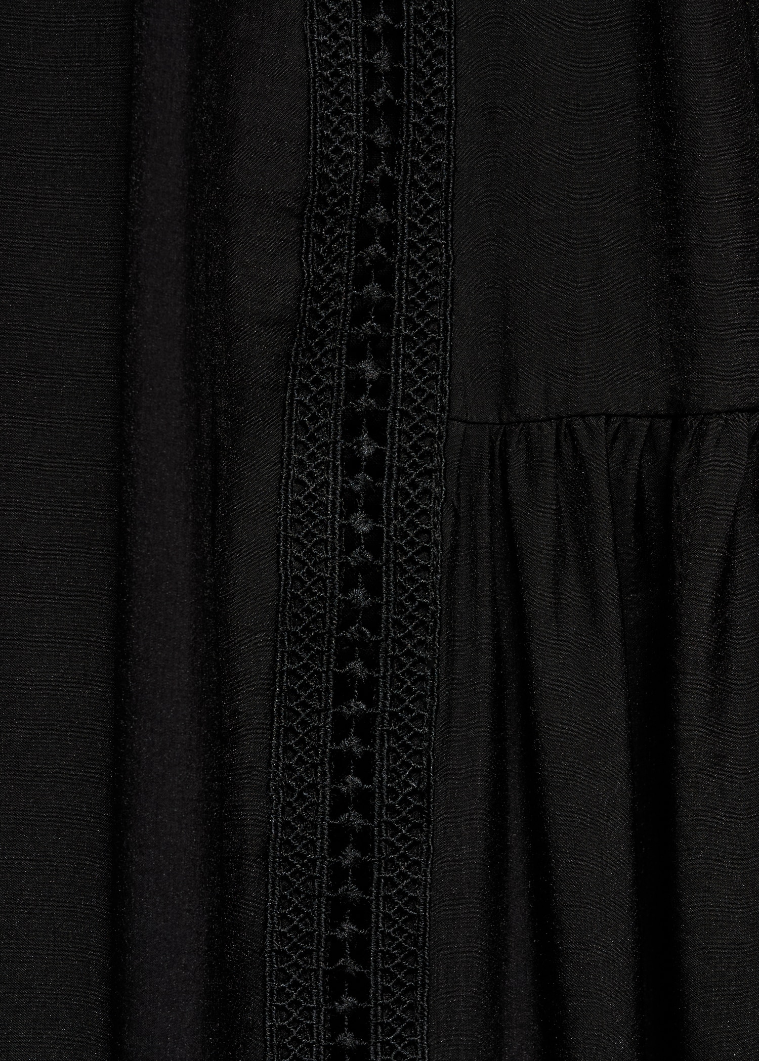 Long dress with lace details - Details of the article 0