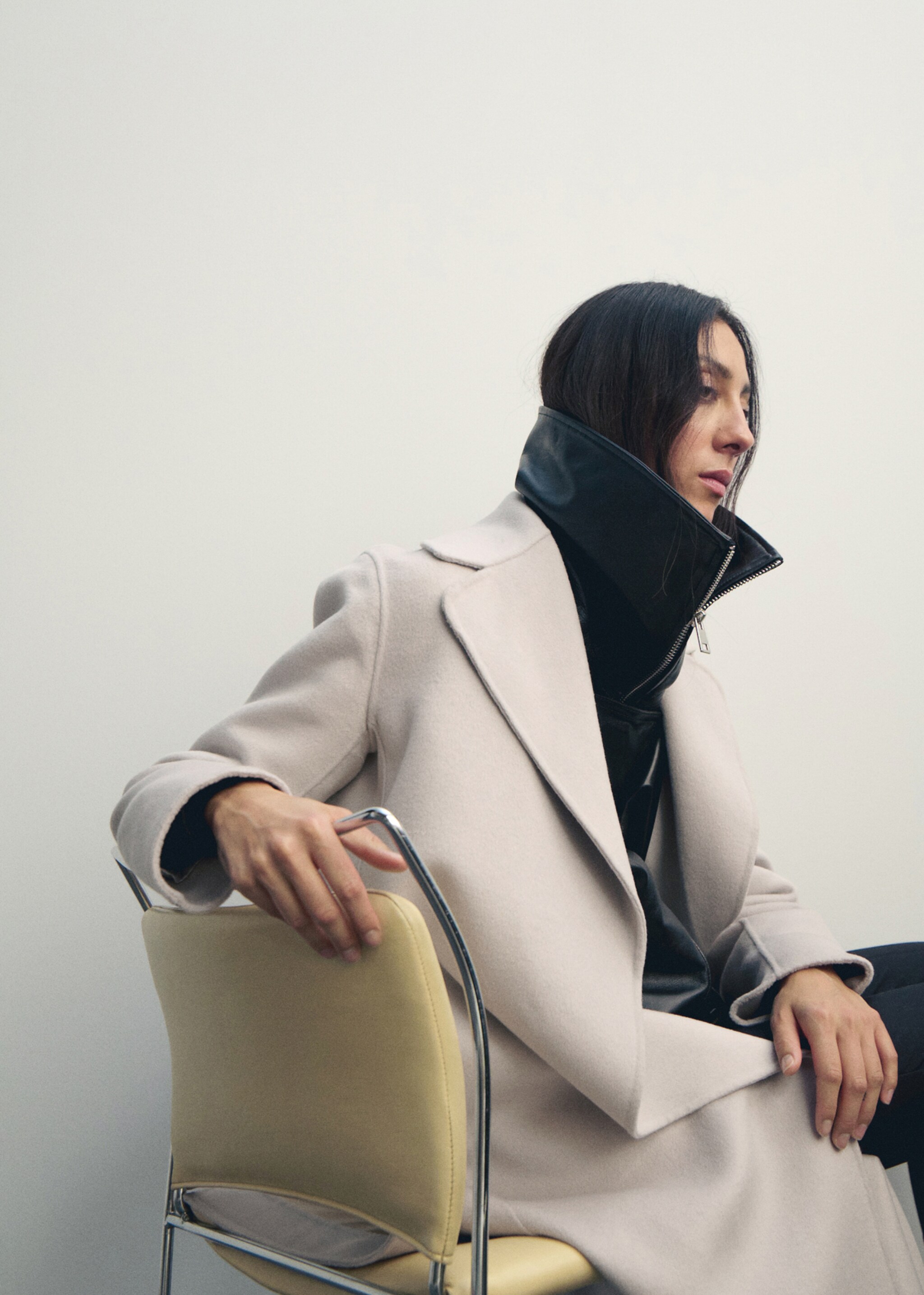 Handmade wool coat with belt - Details of the article 2, Ice Grey. Ref: 17005794-01.