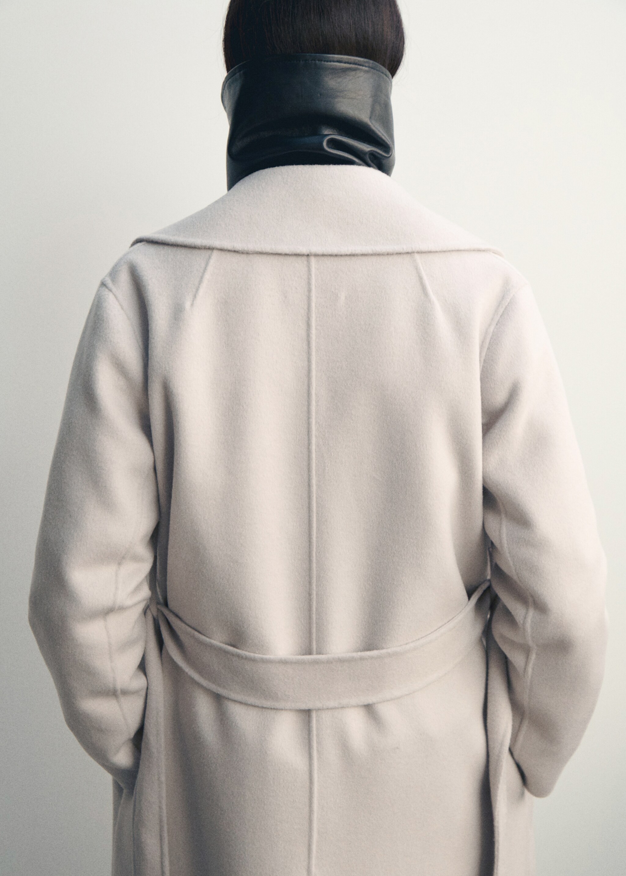 Handmade wool coat with belt - Details of the article 4, Ice Grey. Ref: 17005794-01.