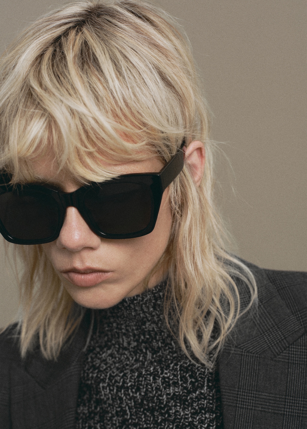 Heathered jersey with a Perkins collar