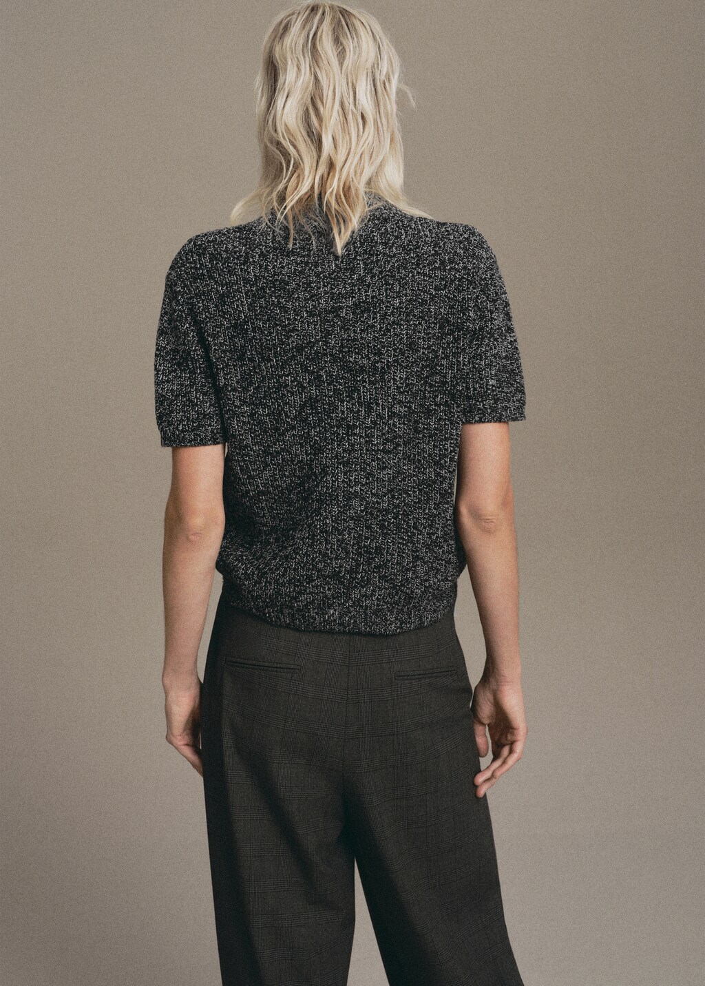 Heathered jersey with a Perkins collar