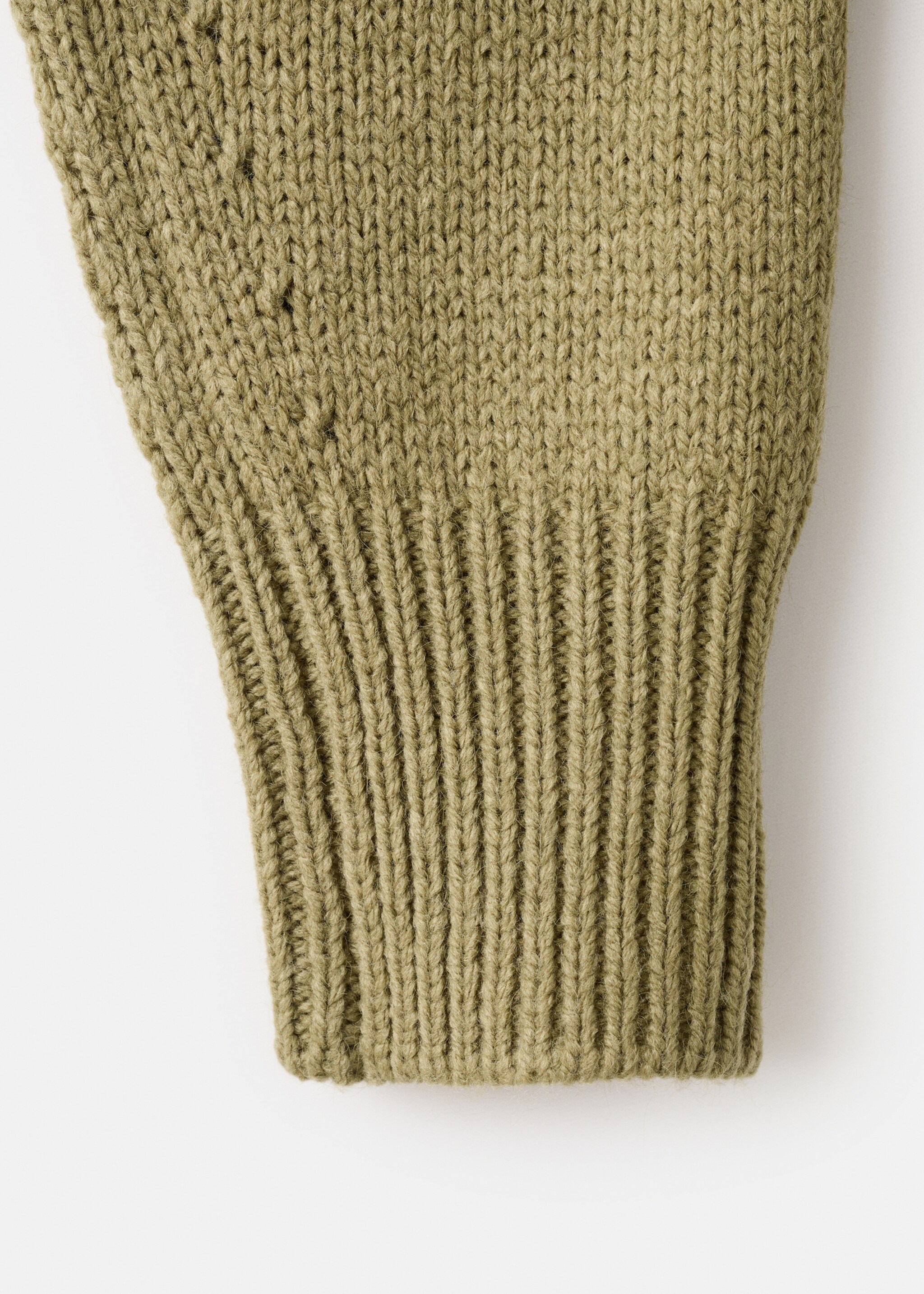Oversized chunky-knit sweater - Details of the article 8, Olive Green. Ref: 17007826-01.