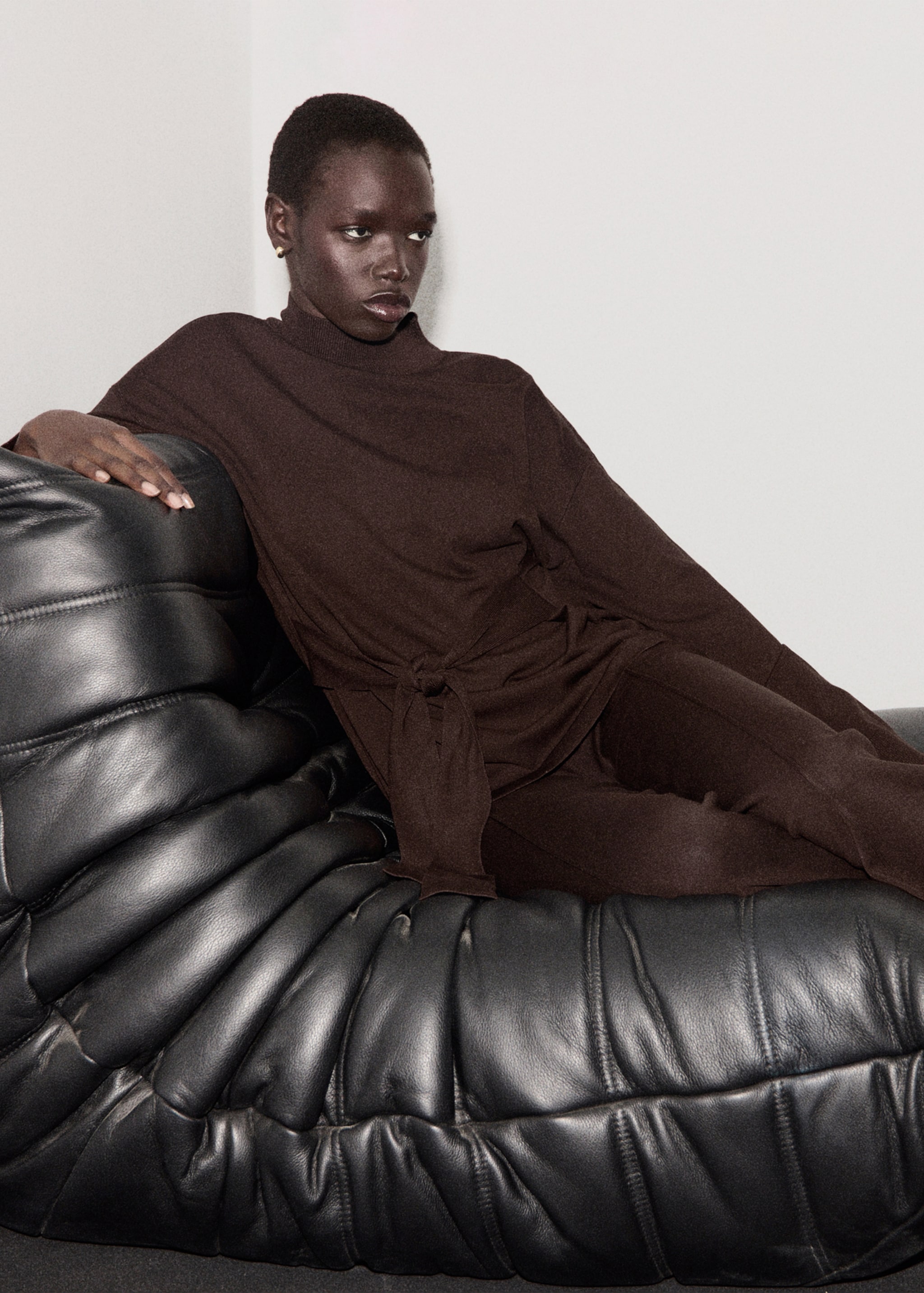 Jersey detalle nudo - Detalle del artículo 2, Chocolate. Ref: 17007830-01.