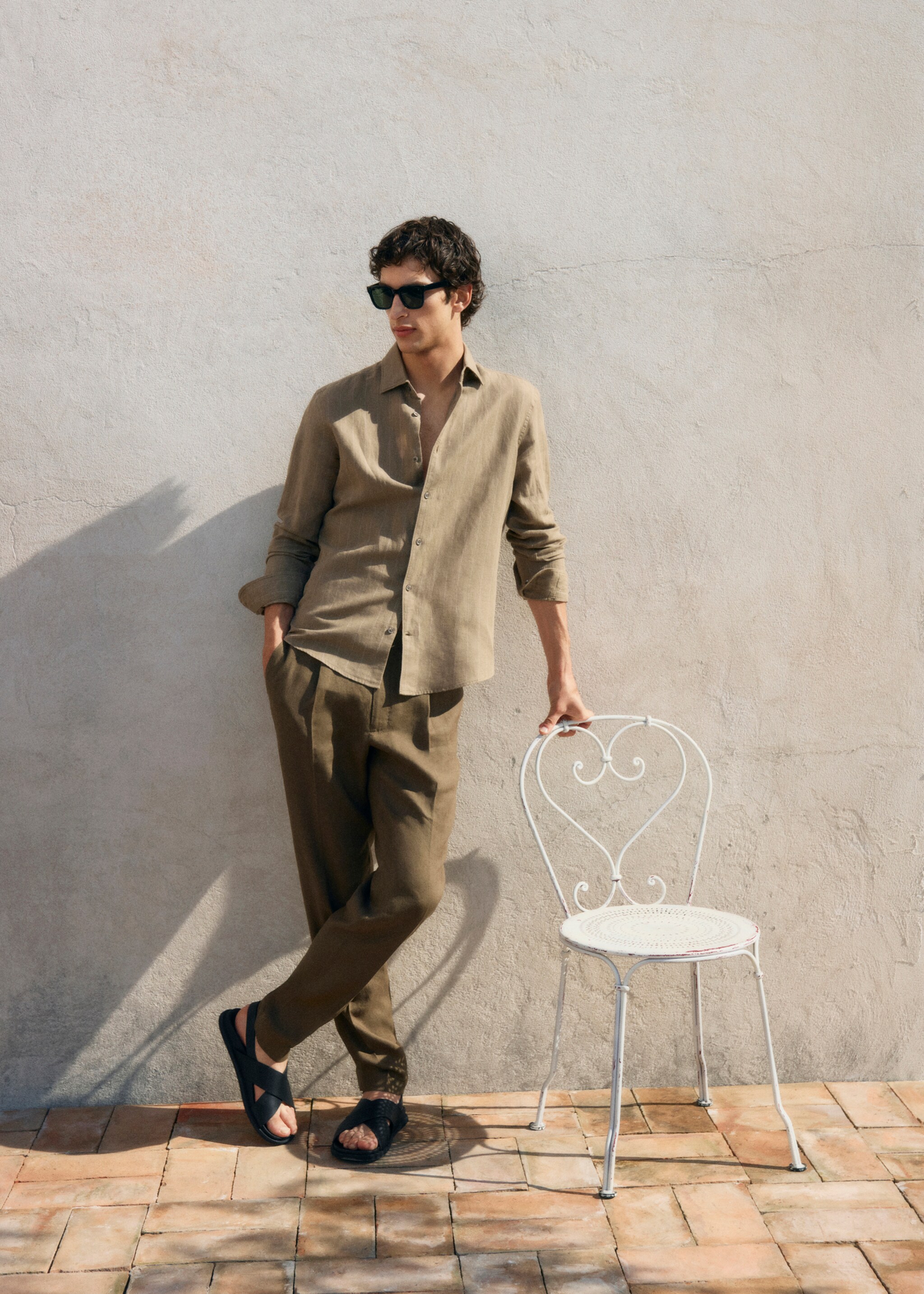 Linen pinstripe shirt - Details of the article 3