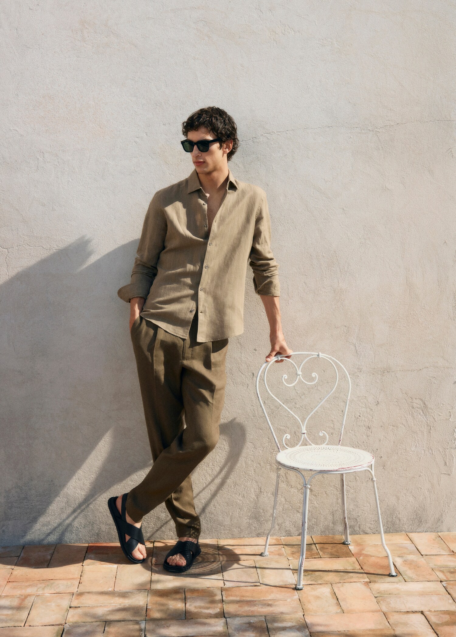 Linen pinstripe shirt - Details of the article 3