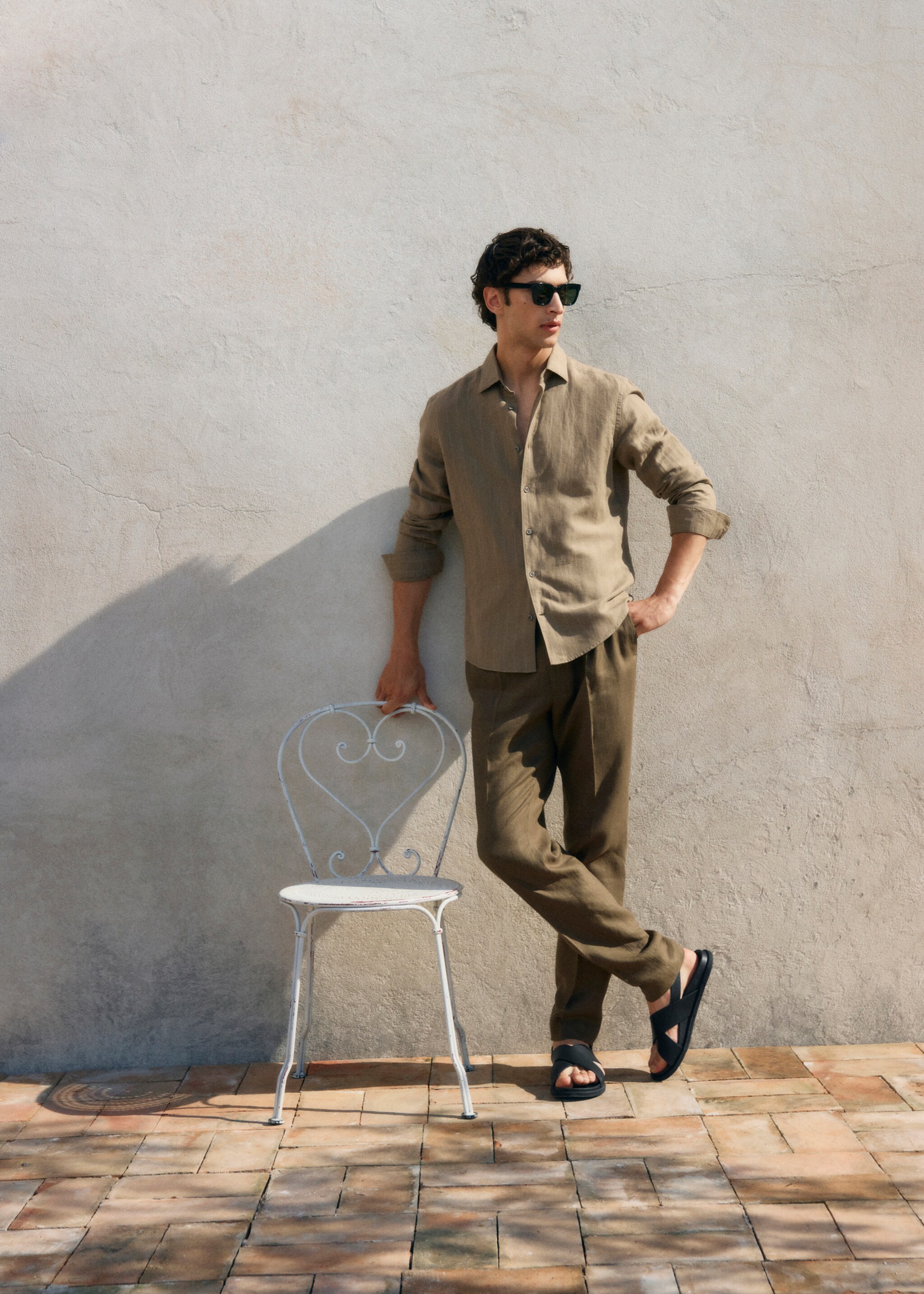 Linen pinstripe shirt - Details of the article 9