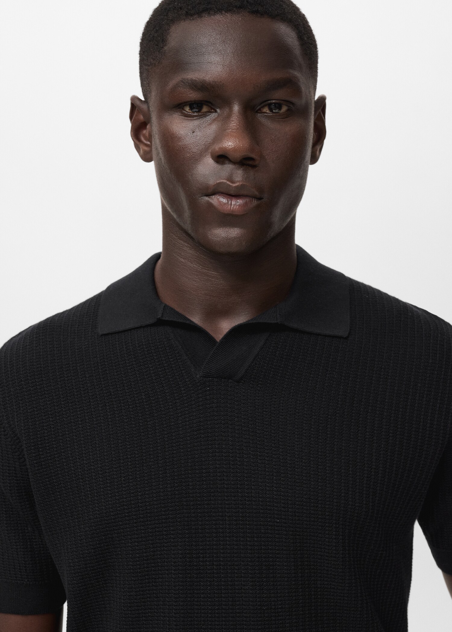 Structured cotton knitted polo shirt - Details of the article 1