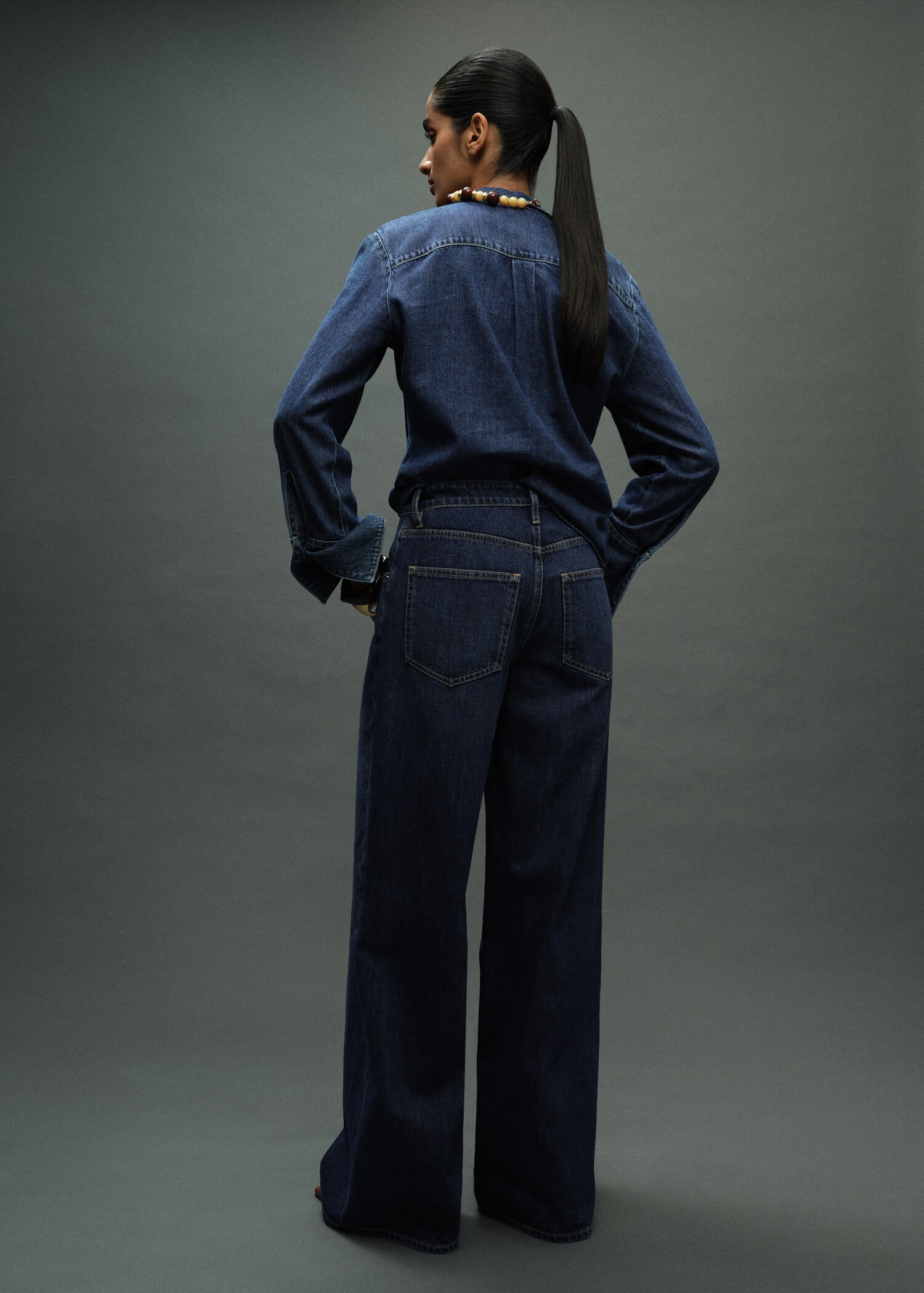 Jeans wide leg tiro bajo - Reverso del artículo