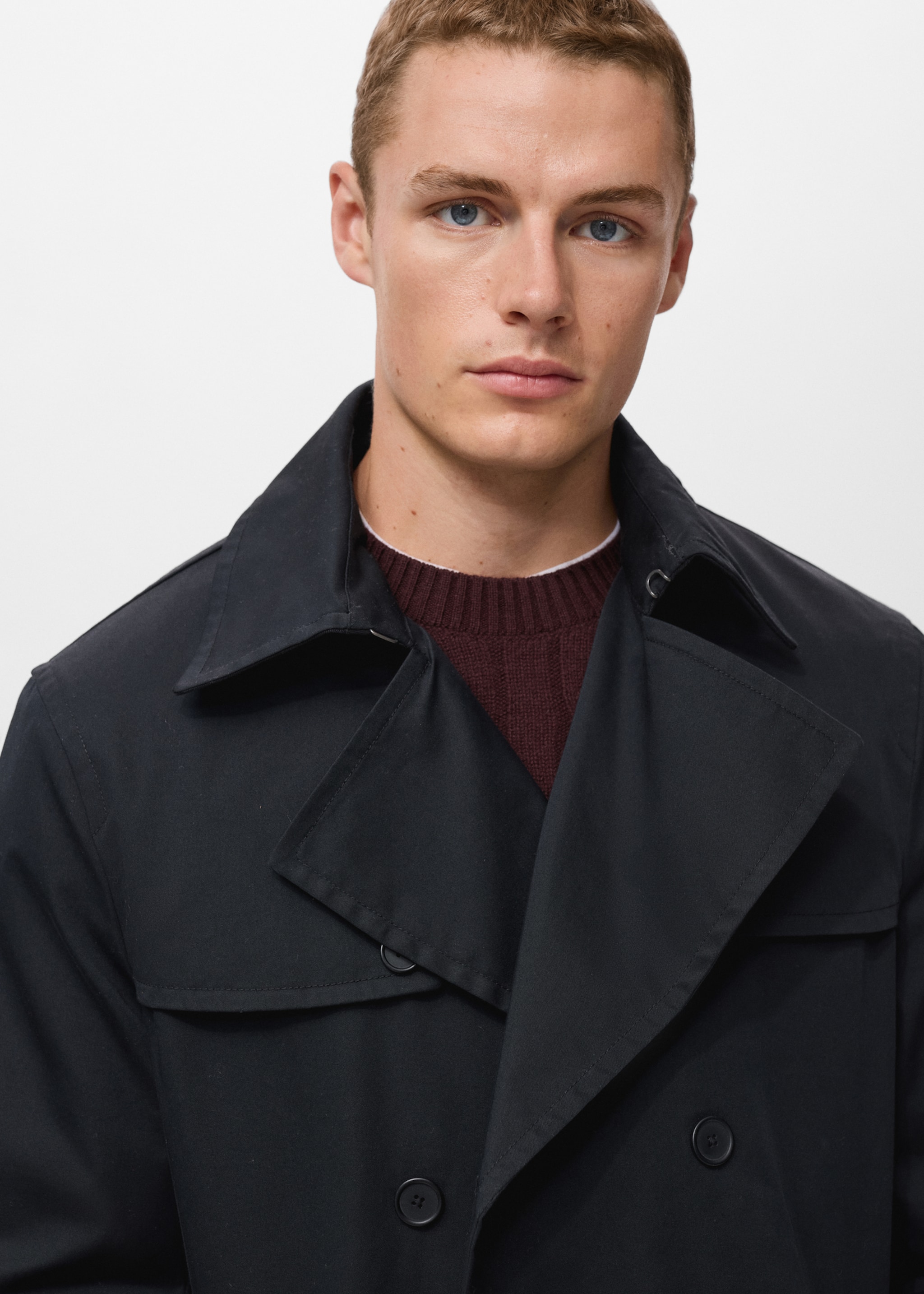 Water-repellent belted trench coat - Details of the article 1, Black. Ref: 17015970-01.